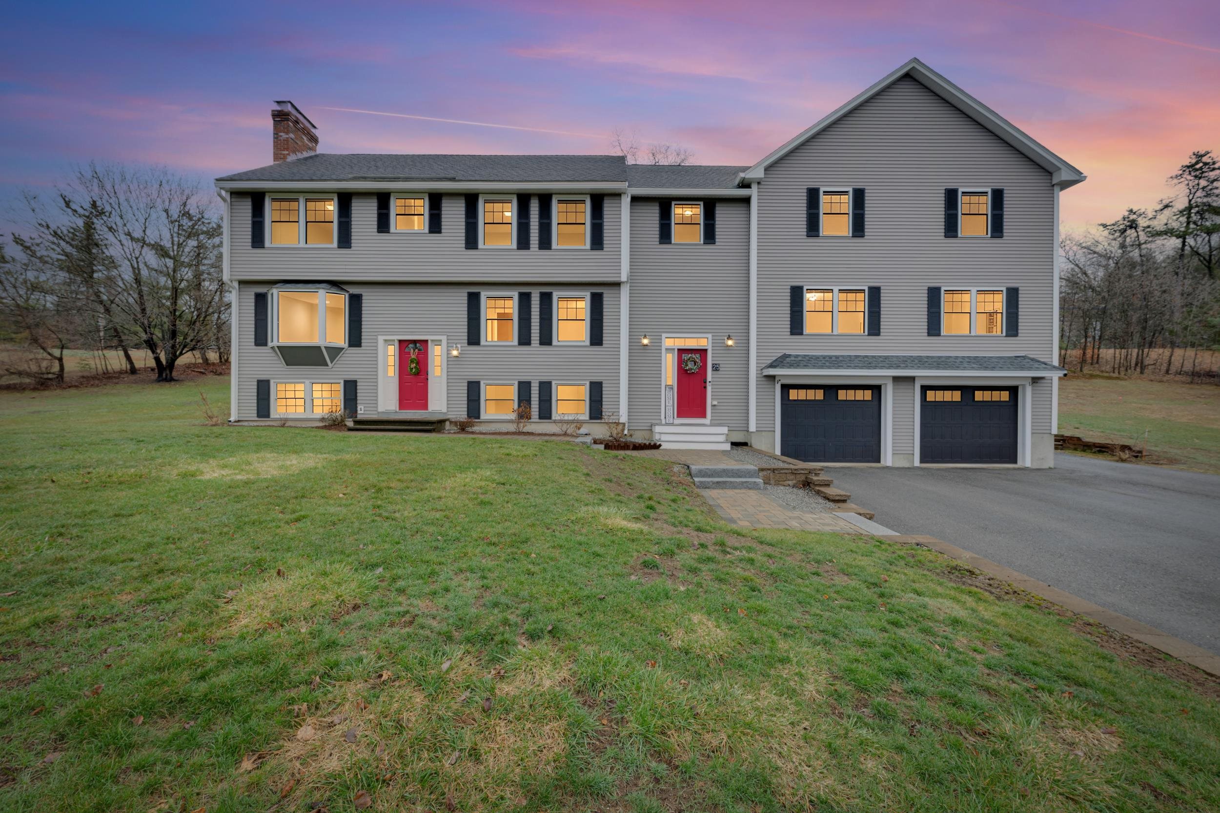 25 Riverview Cir, Litchfield, NH 03052