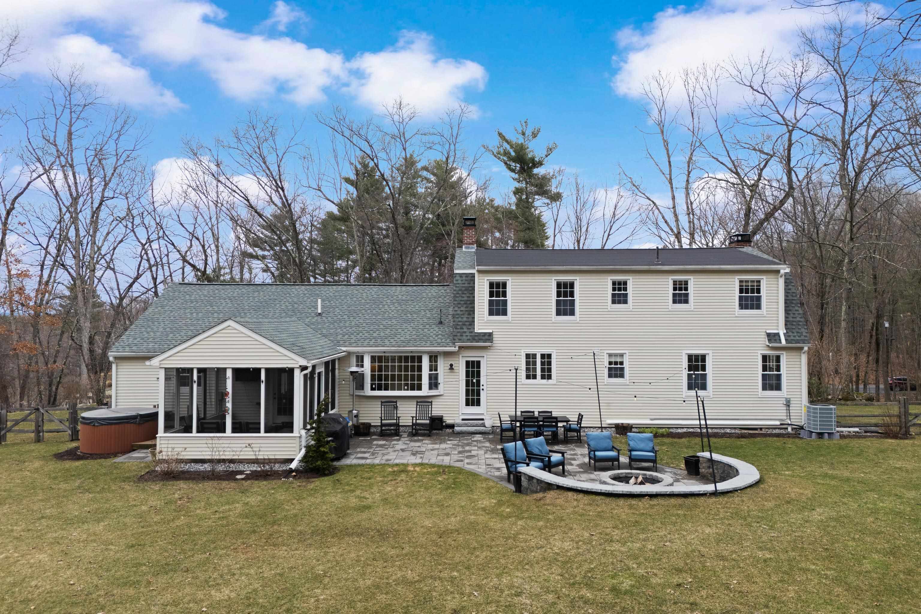 66 Horizon Dr, Bedford, NH 03110