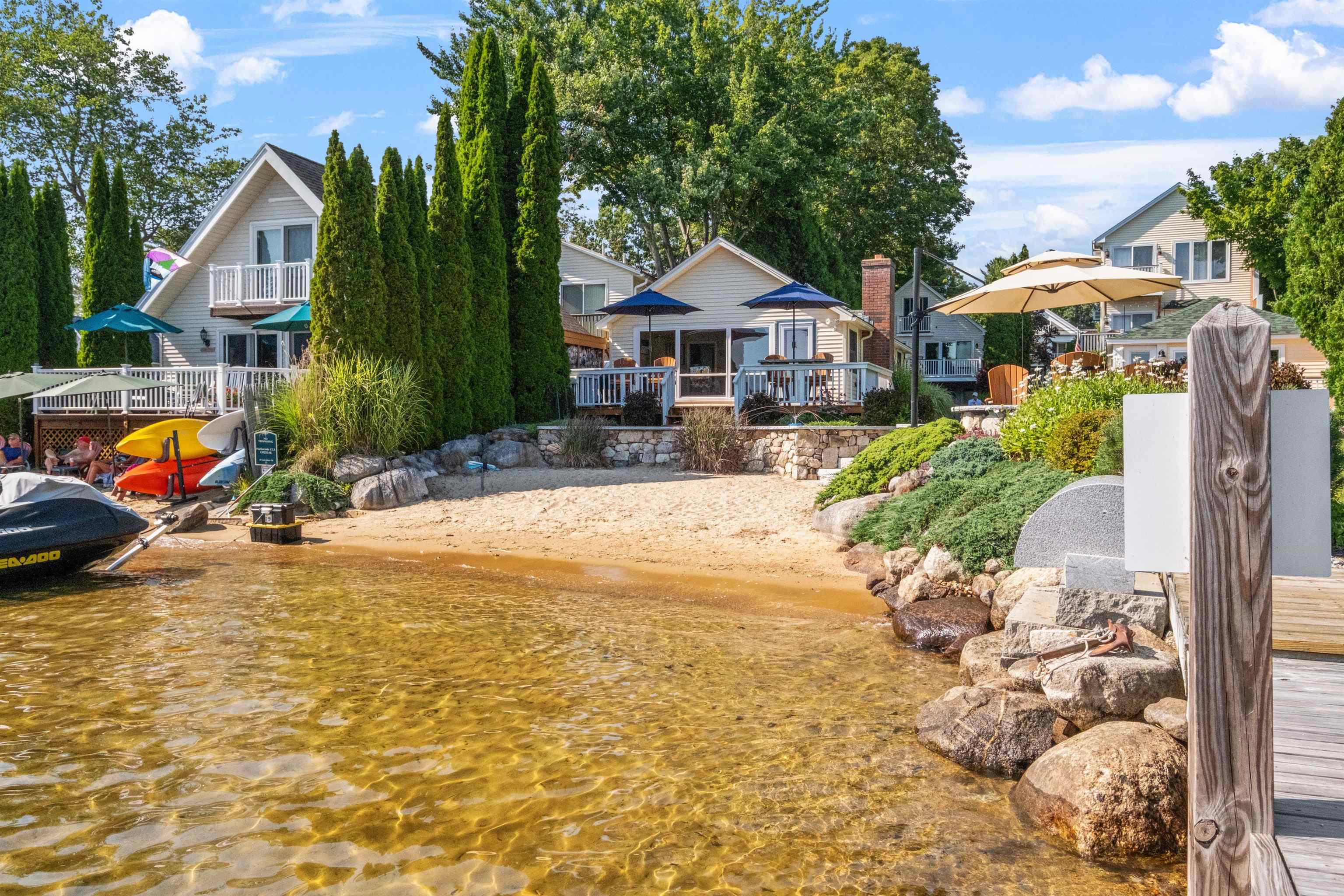 38 Lake Shore Dr, Moultonborough, NH 03254