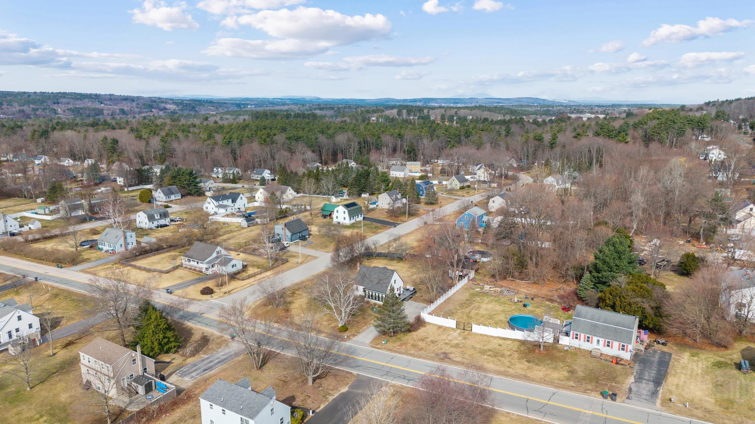 6 Donna Dr, Pembroke, NH 03275