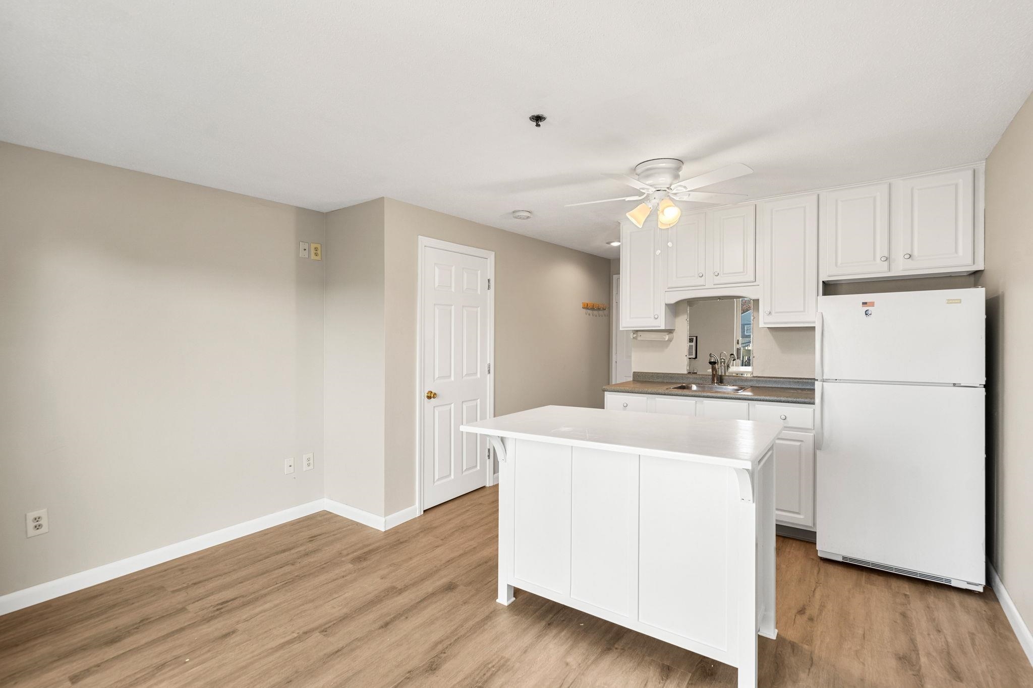 550 Winnacunnet Rd, Hampton, NH 03842