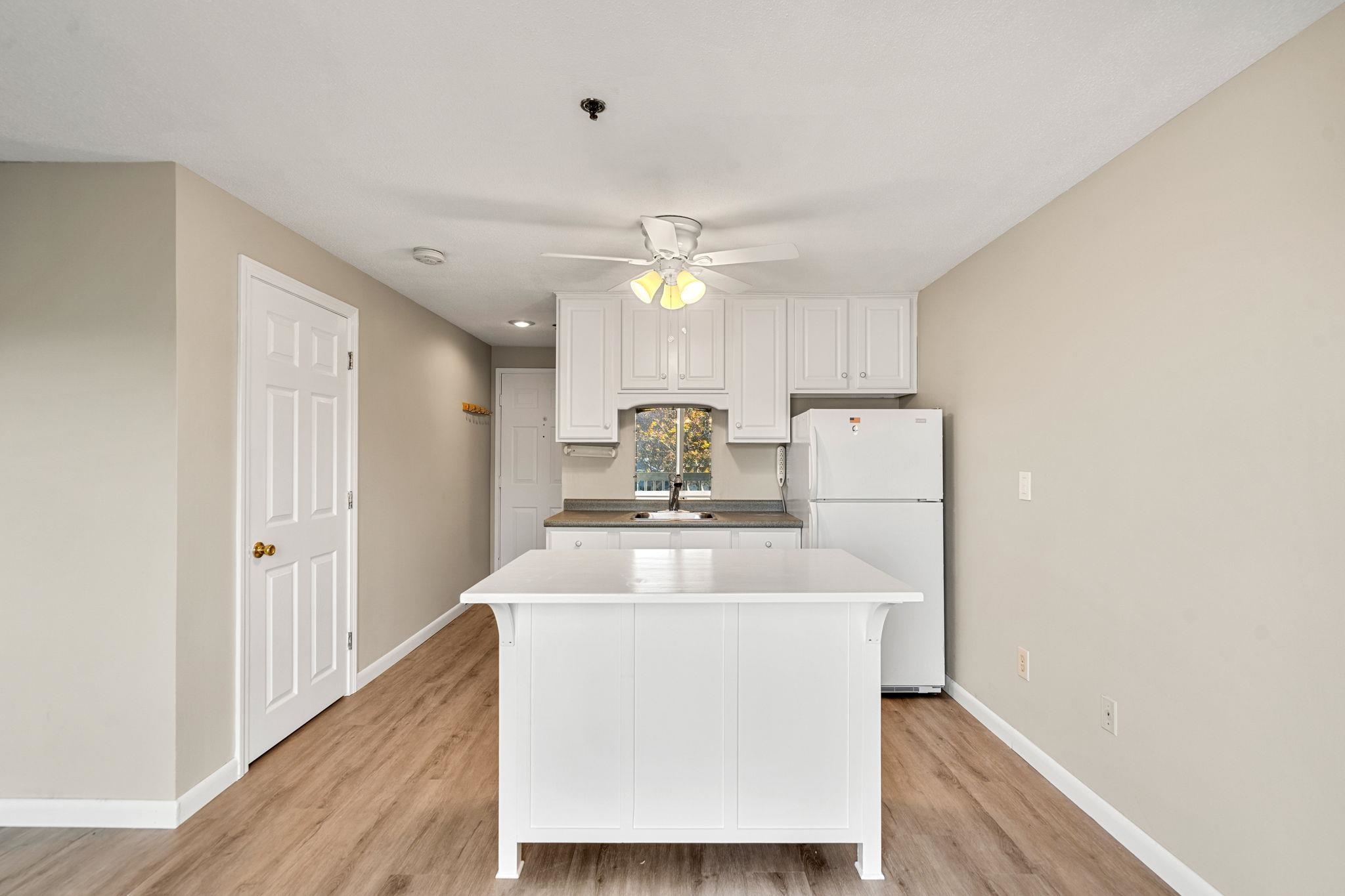 550 Winnacunnet Rd, Hampton, NH 03842