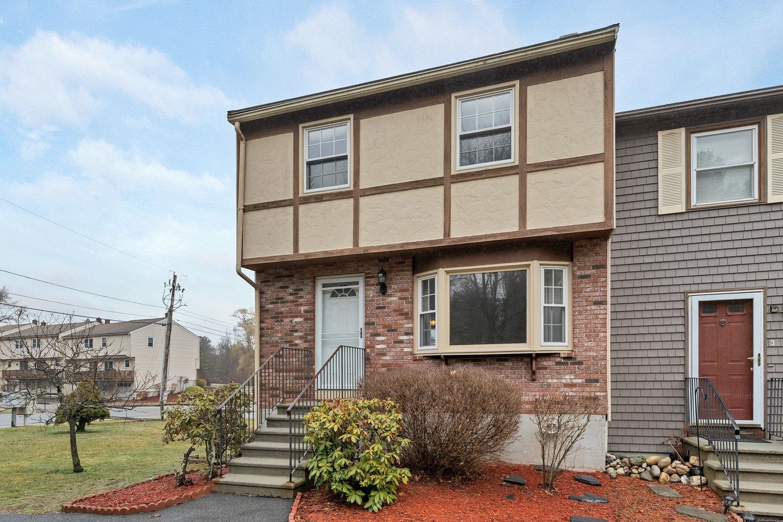 1 Stonegate Ln, Derry, NH 03038