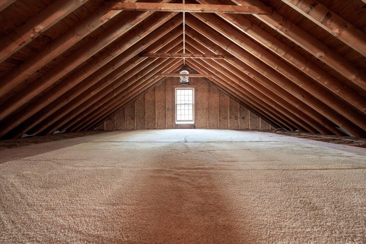 29 Rolling Ridge Rd, Londonderry, NH 03053