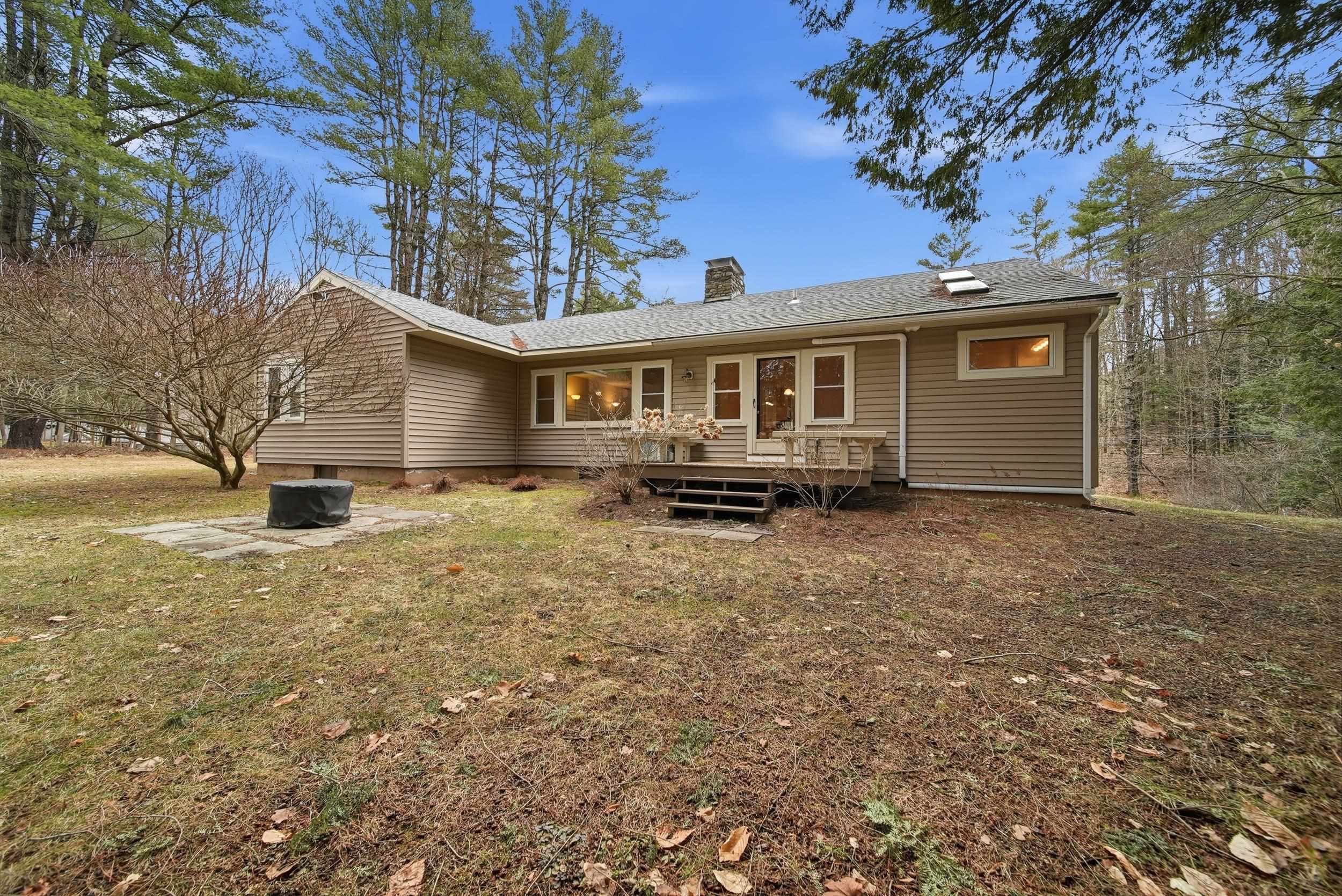 9 Wyeth Rd, Hanover, NH 03755