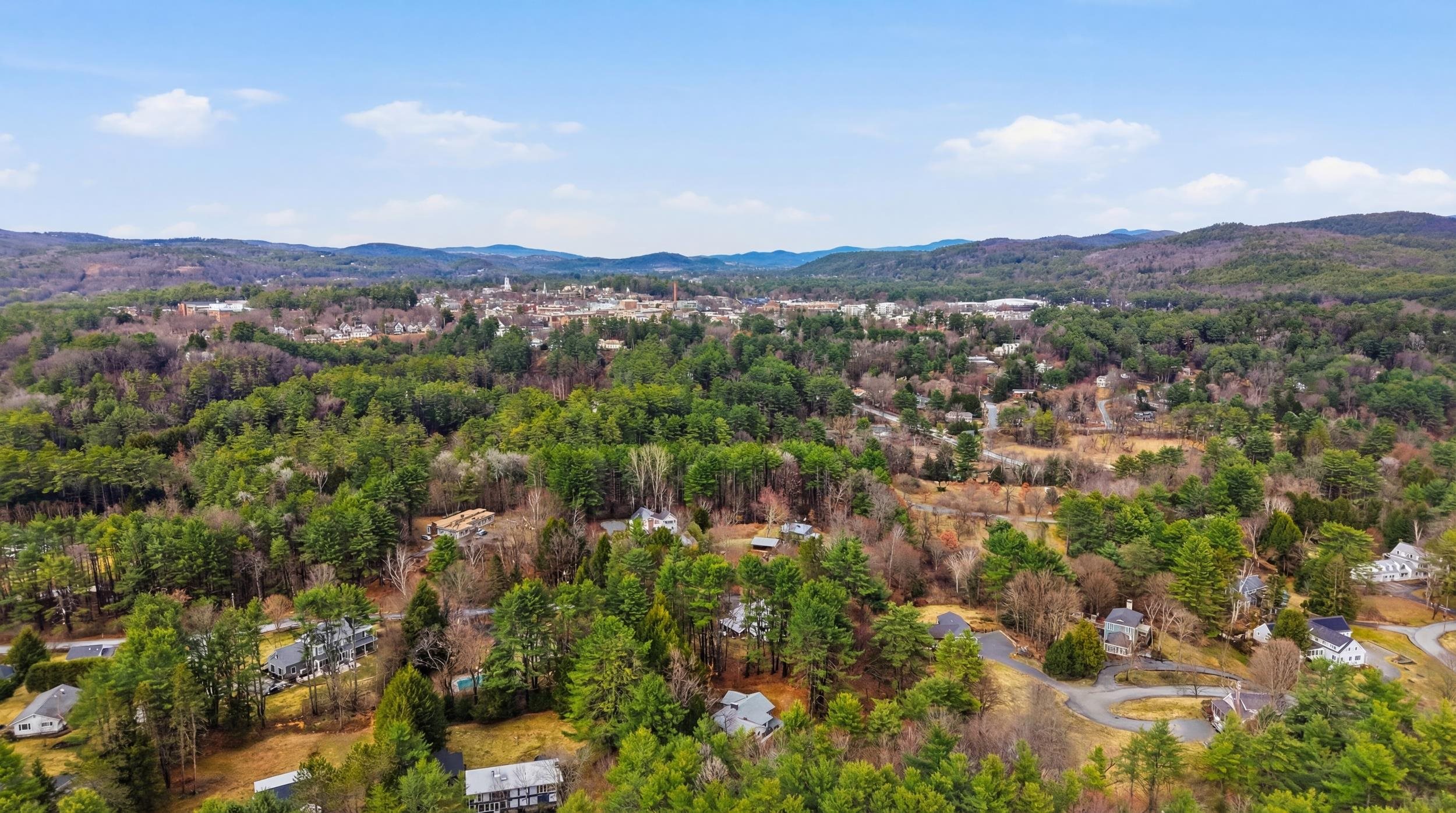 9 Wyeth Rd, Hanover, NH 03755