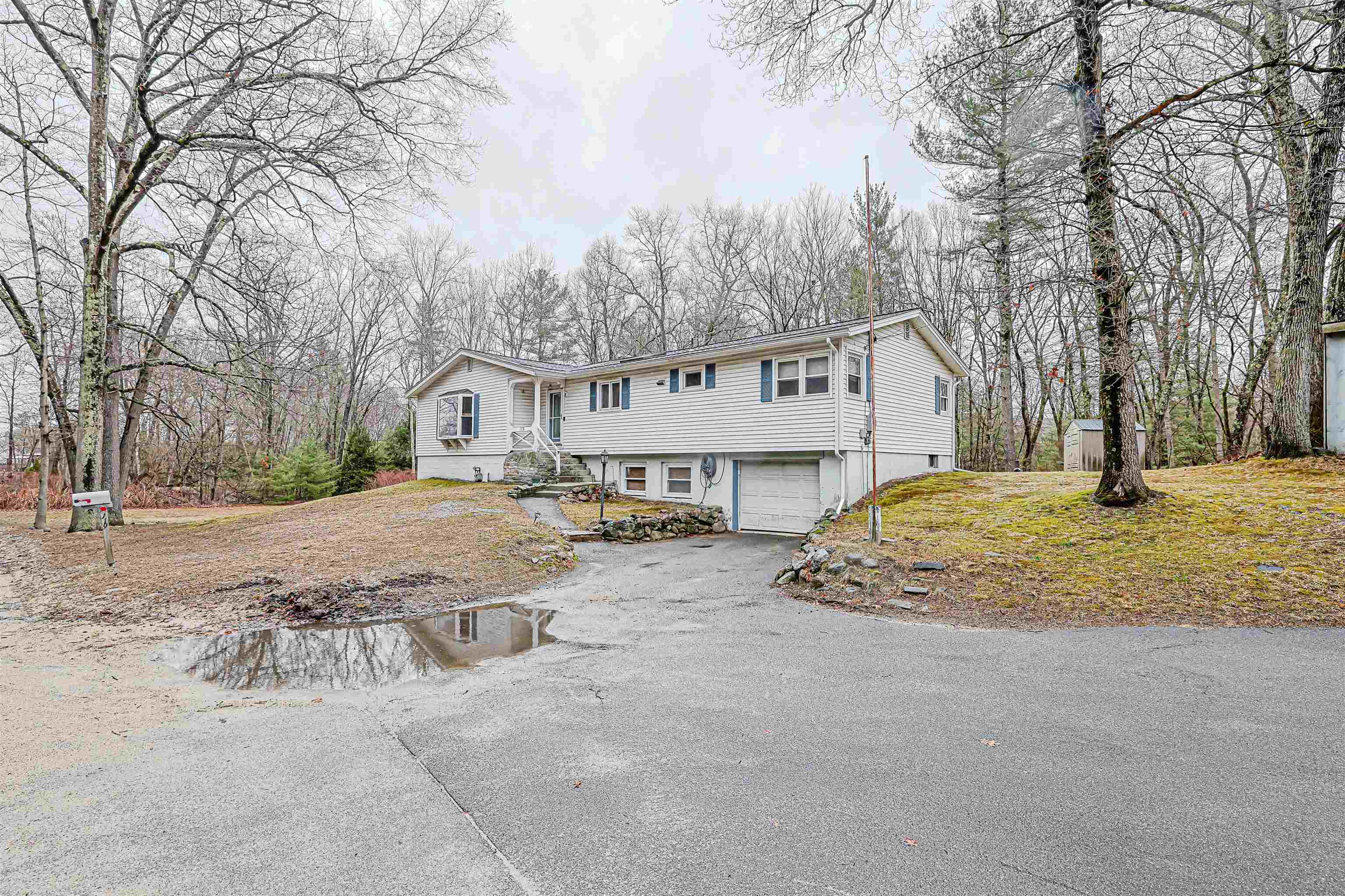 119 Belknap Rd, Hudson, NH 03051