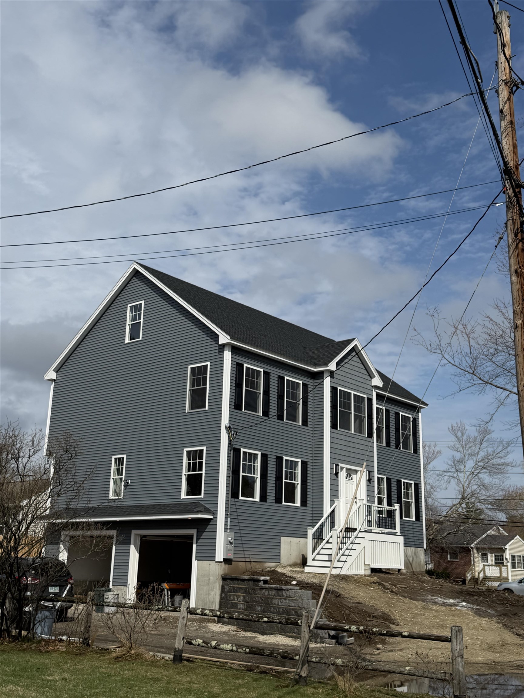 51 Dyer St, Salem, NH 03079