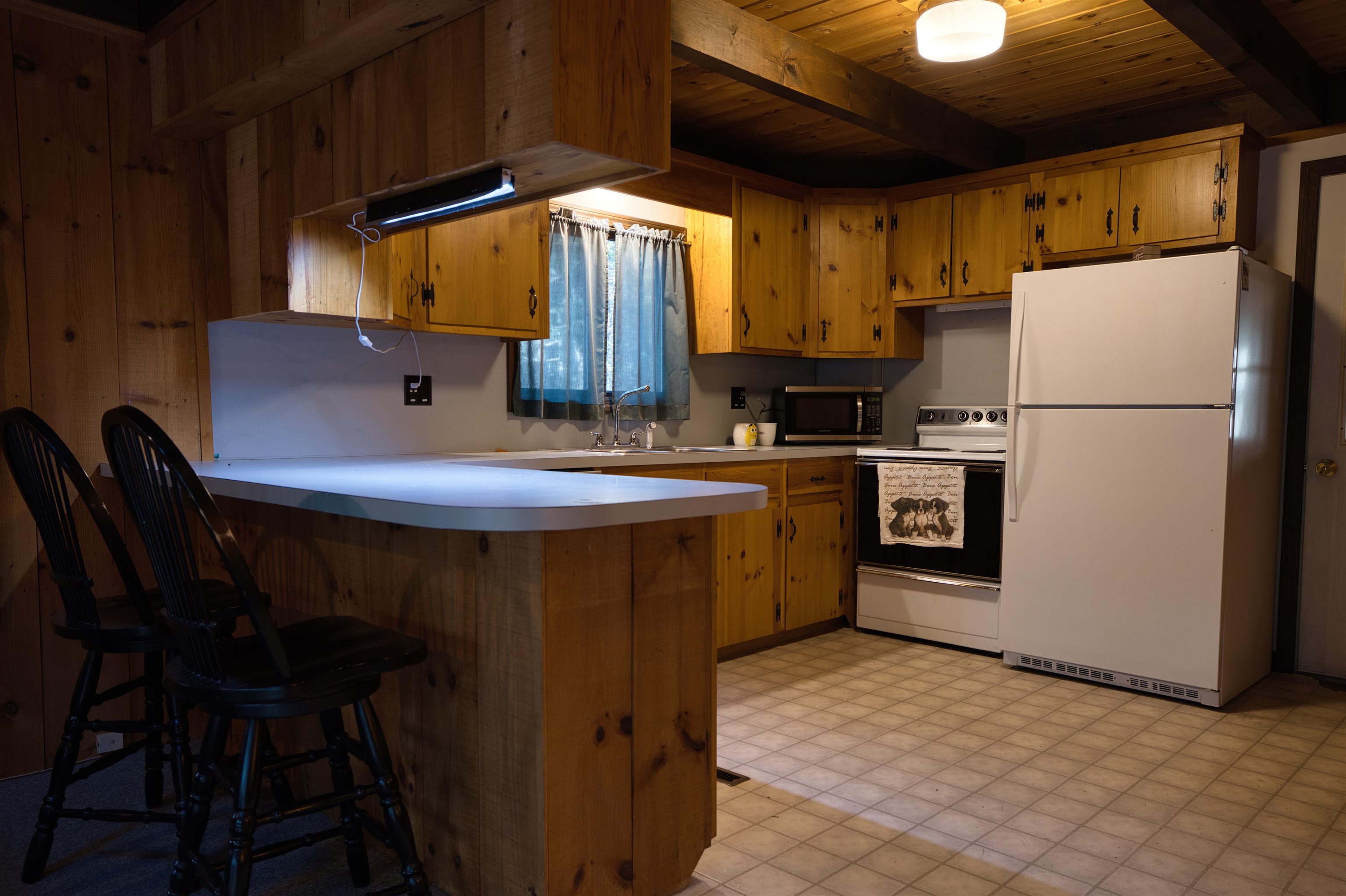 6 Pleasant Dr, Freedom, NH 03836