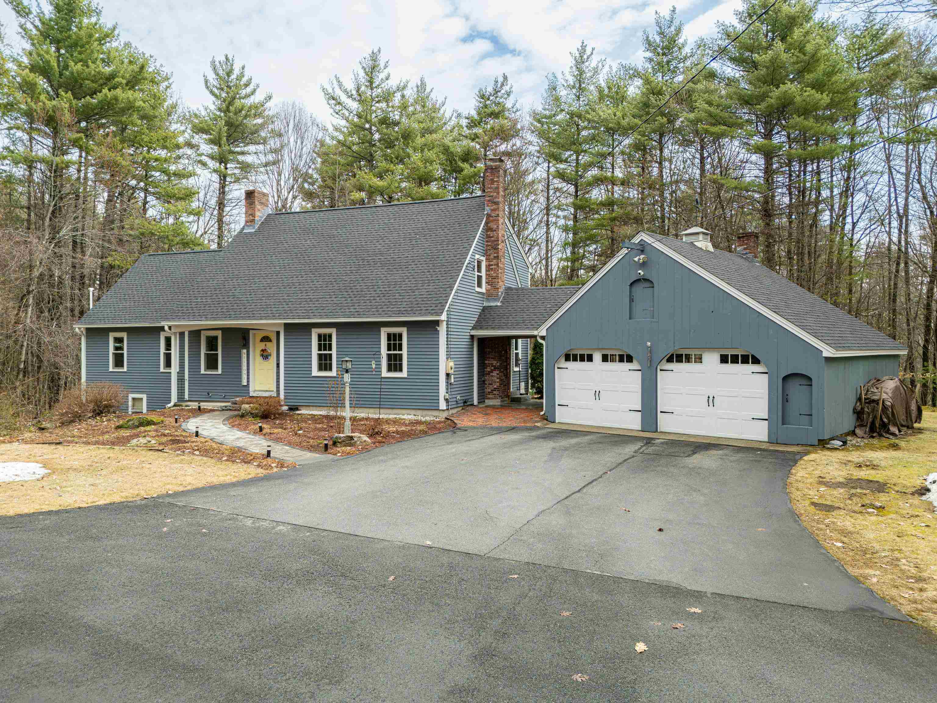 37 Mcgettigan Rd, Milford, NH 03055