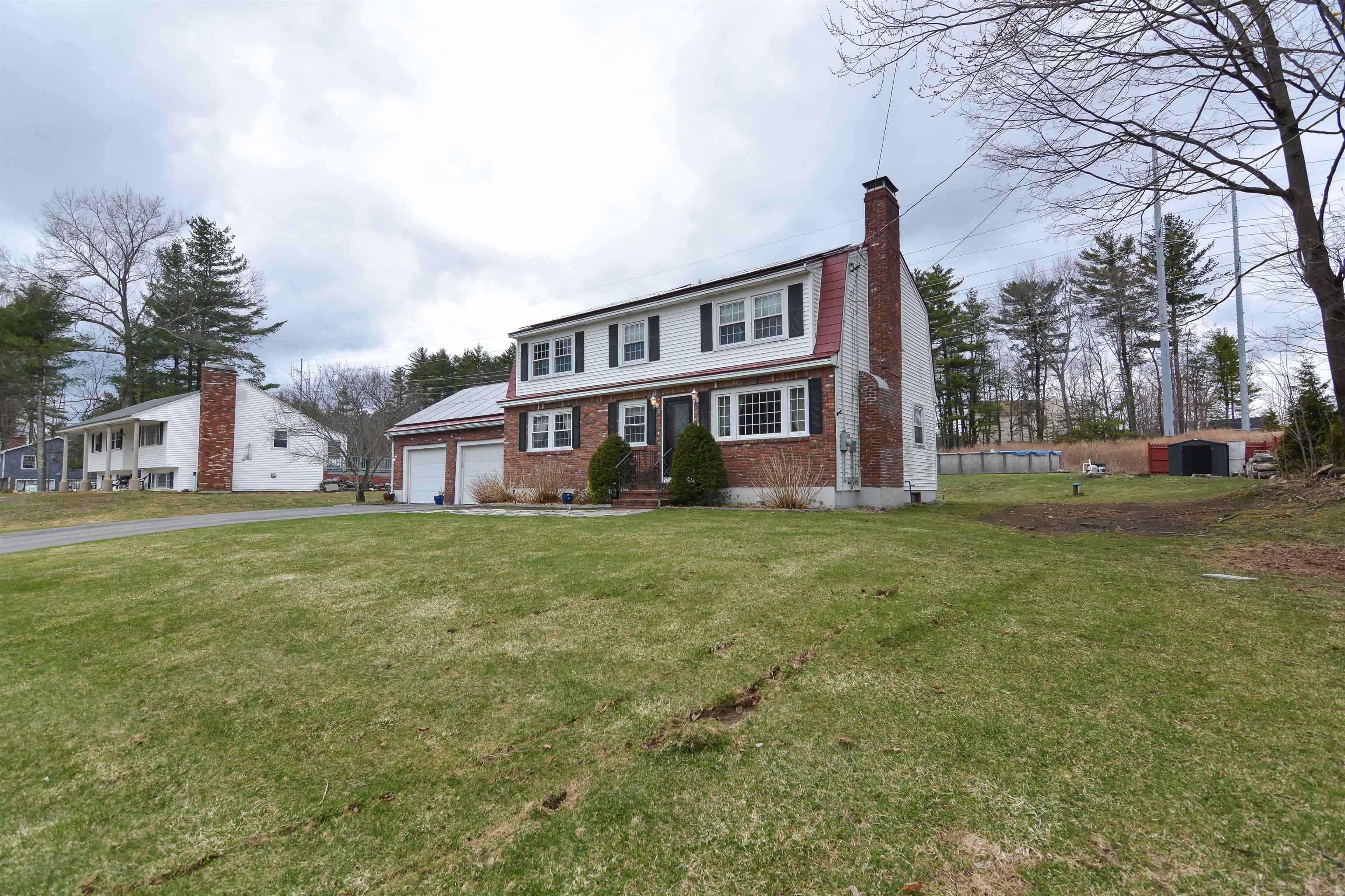 40 Barkland Dr, Derry, NH 03038