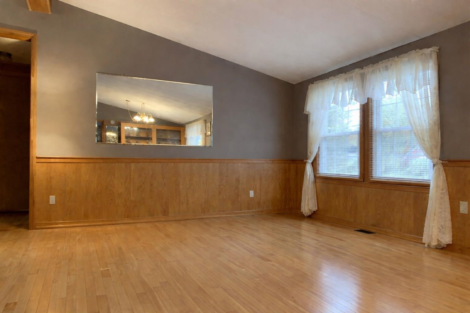 5 Brookside Dr, Plymouth, NH 03264