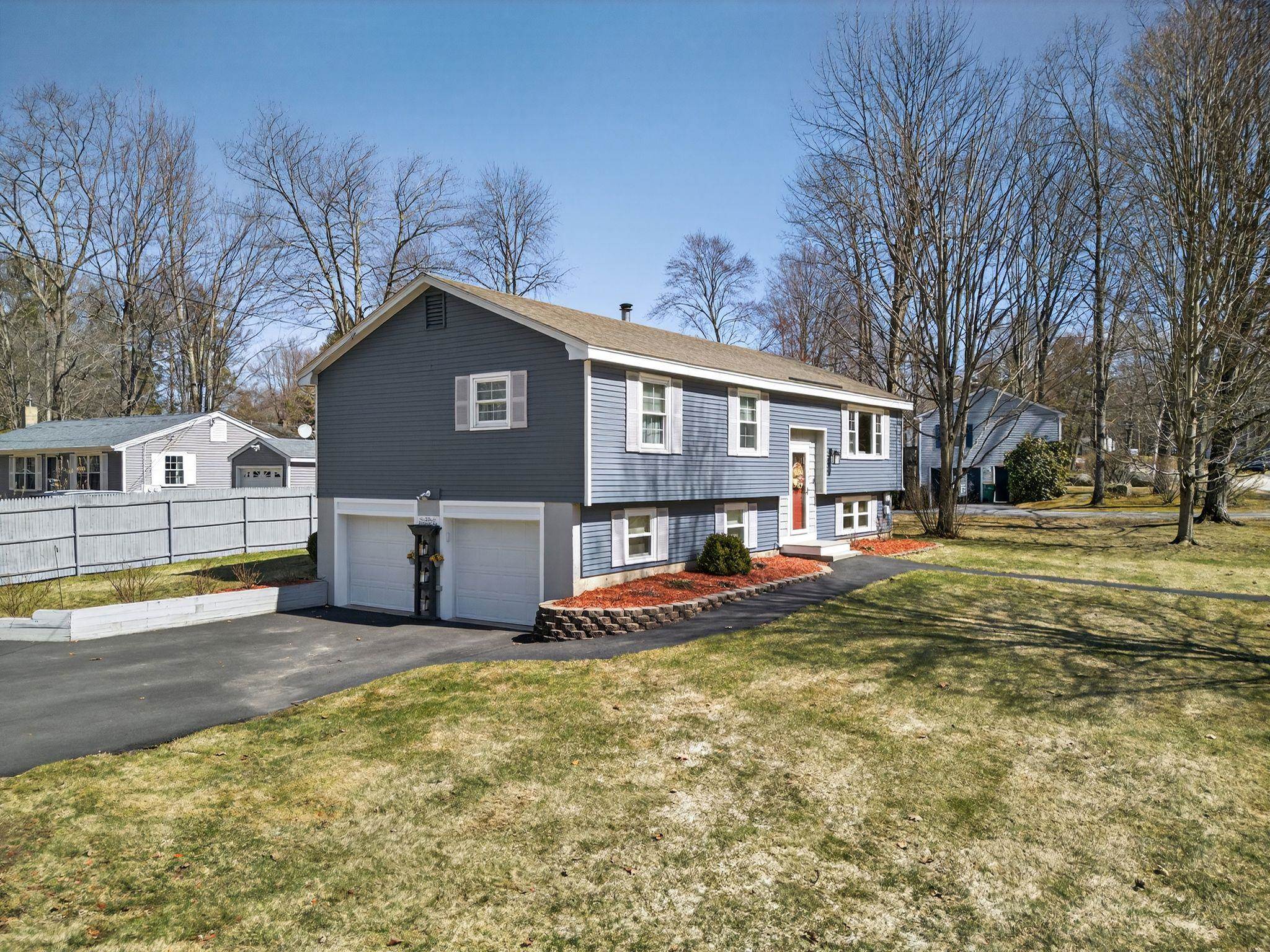 23 Birchwood Ave, Rochester, NH 03867