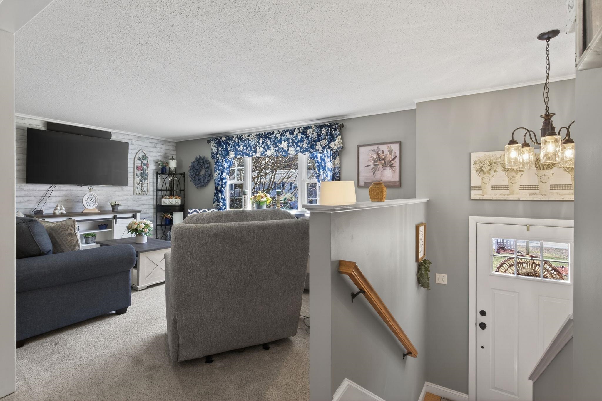 23 Birchwood Ave, Rochester, NH 03867