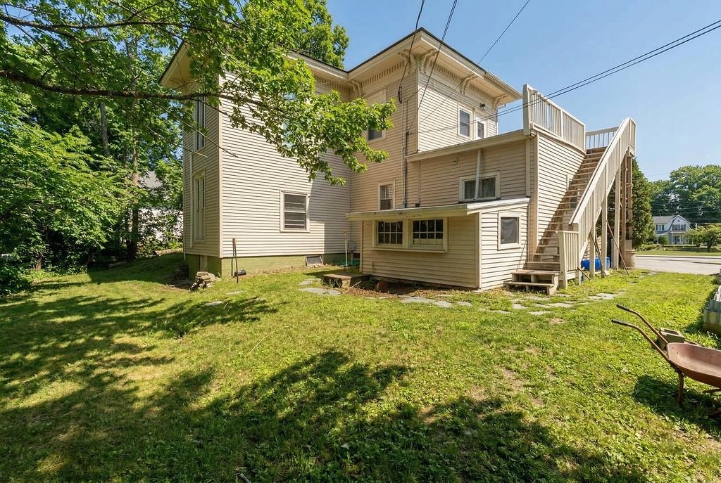 223 High St, Somersworth, NH 03878