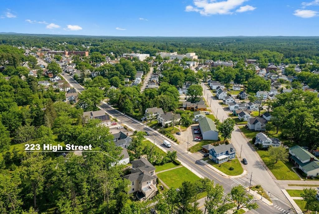 223 High St, Somersworth, NH 03878