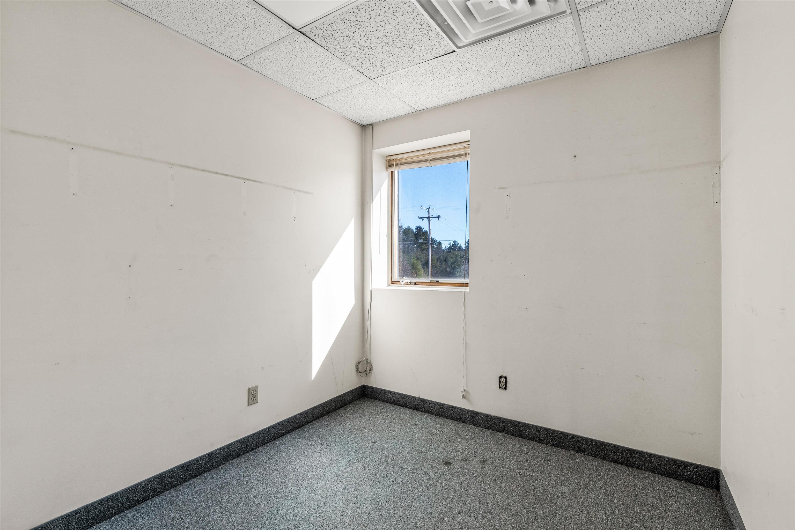 269 Proctor Hill Rd, Hollis, NH 03049