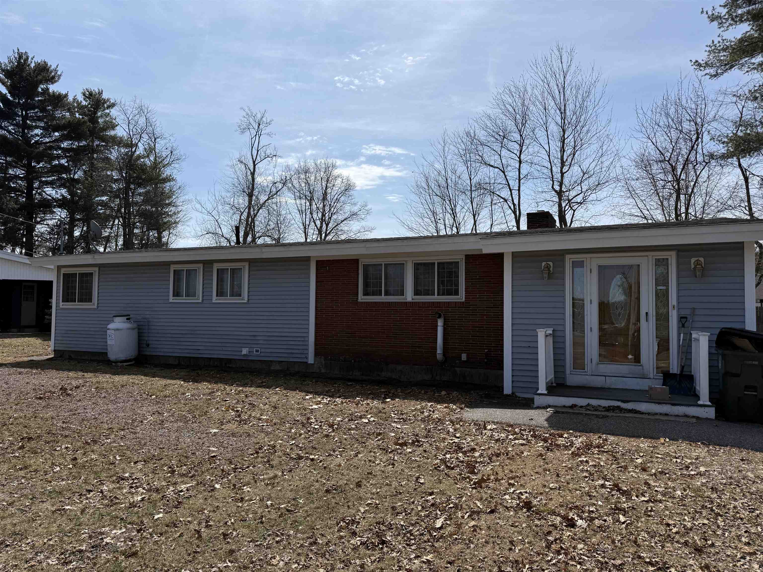 21 Roycraft Rd, Manchester, NH 03103