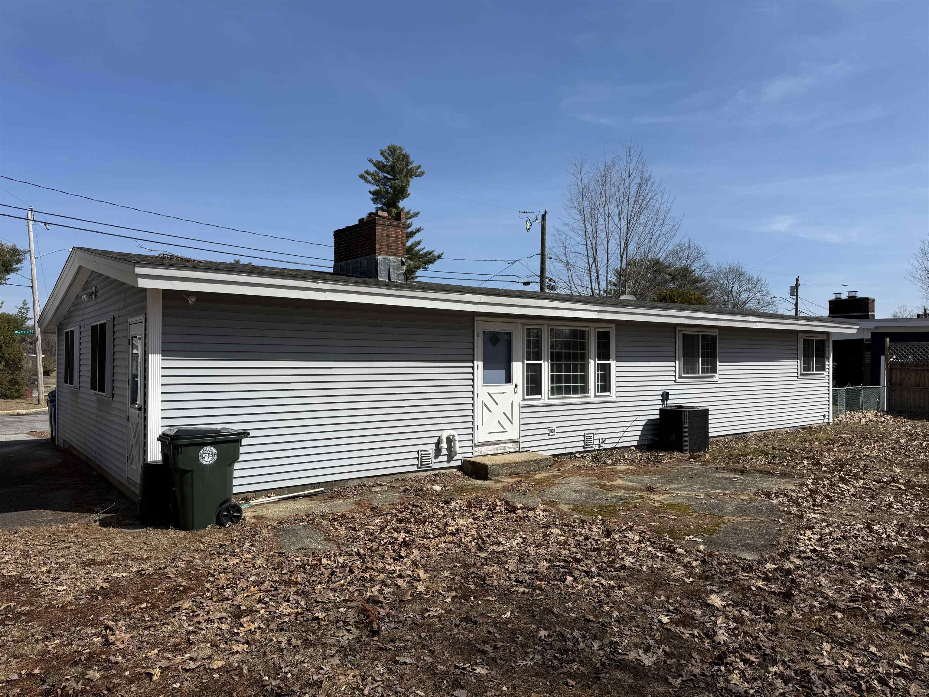 21 Roycraft Rd, Manchester, NH 03103