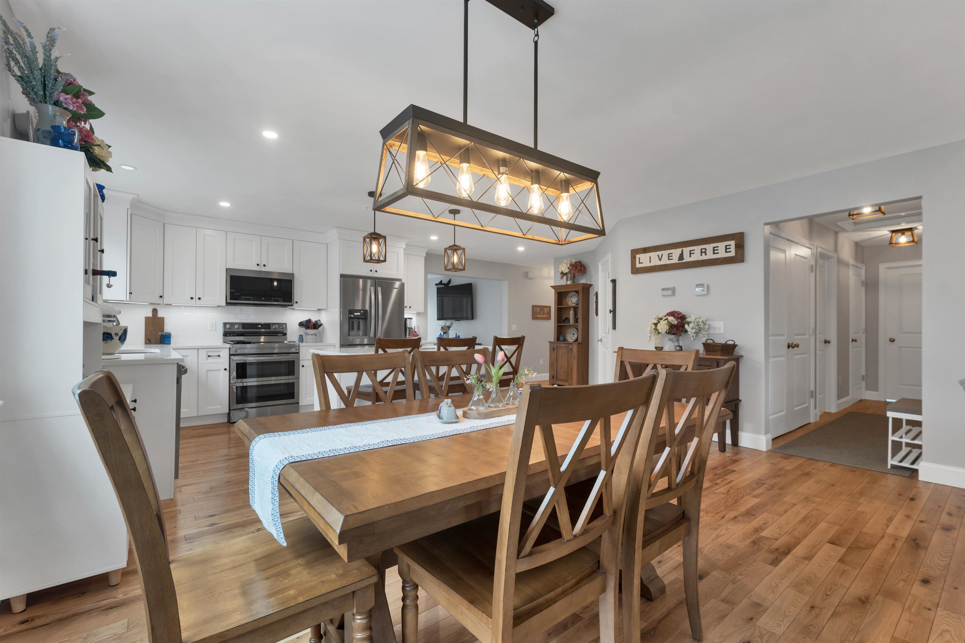 34 Three Ponds Dr, Brentwood, NH 03833