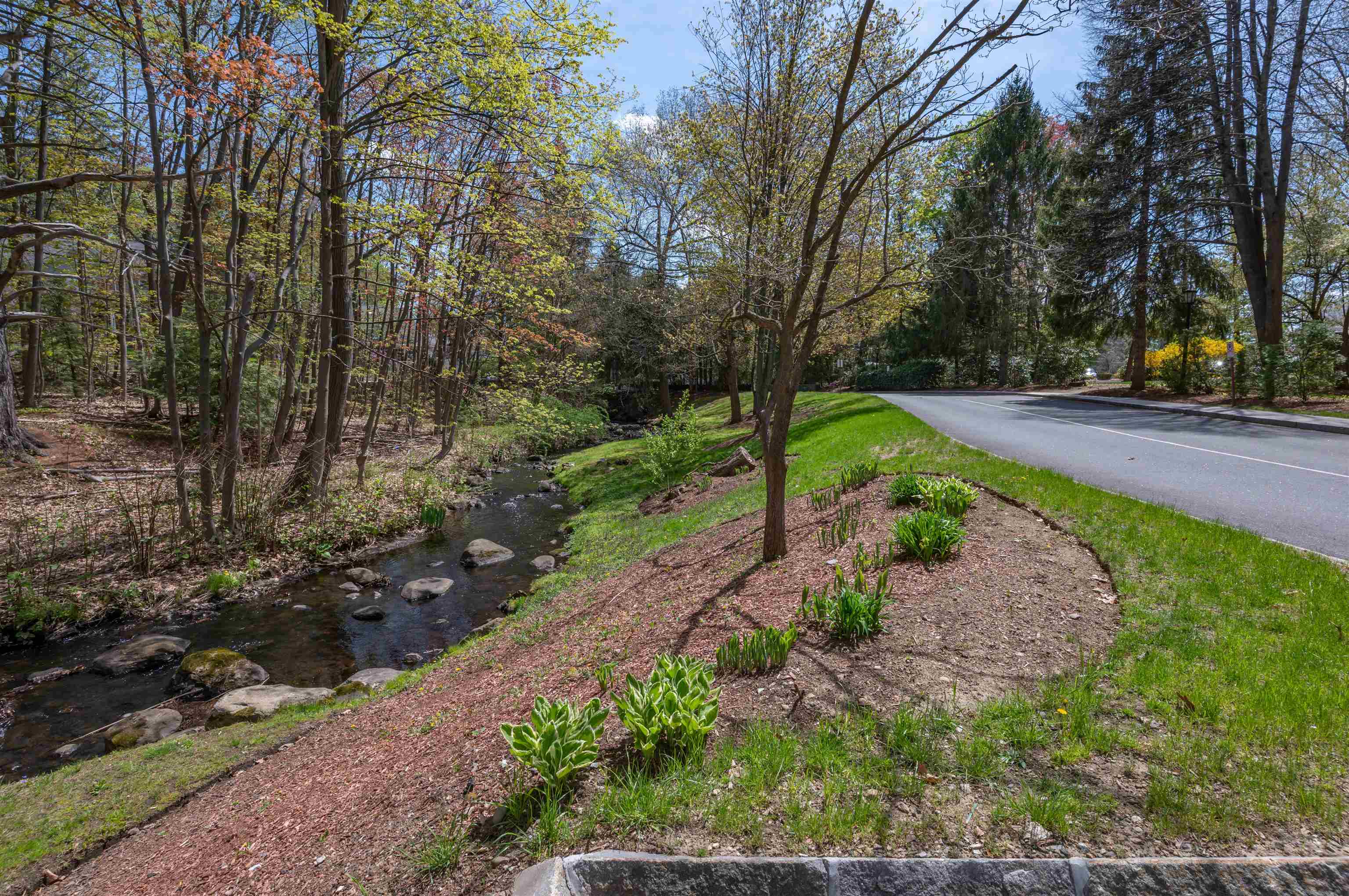 300 River Rd #501, Manchester, NH 03104