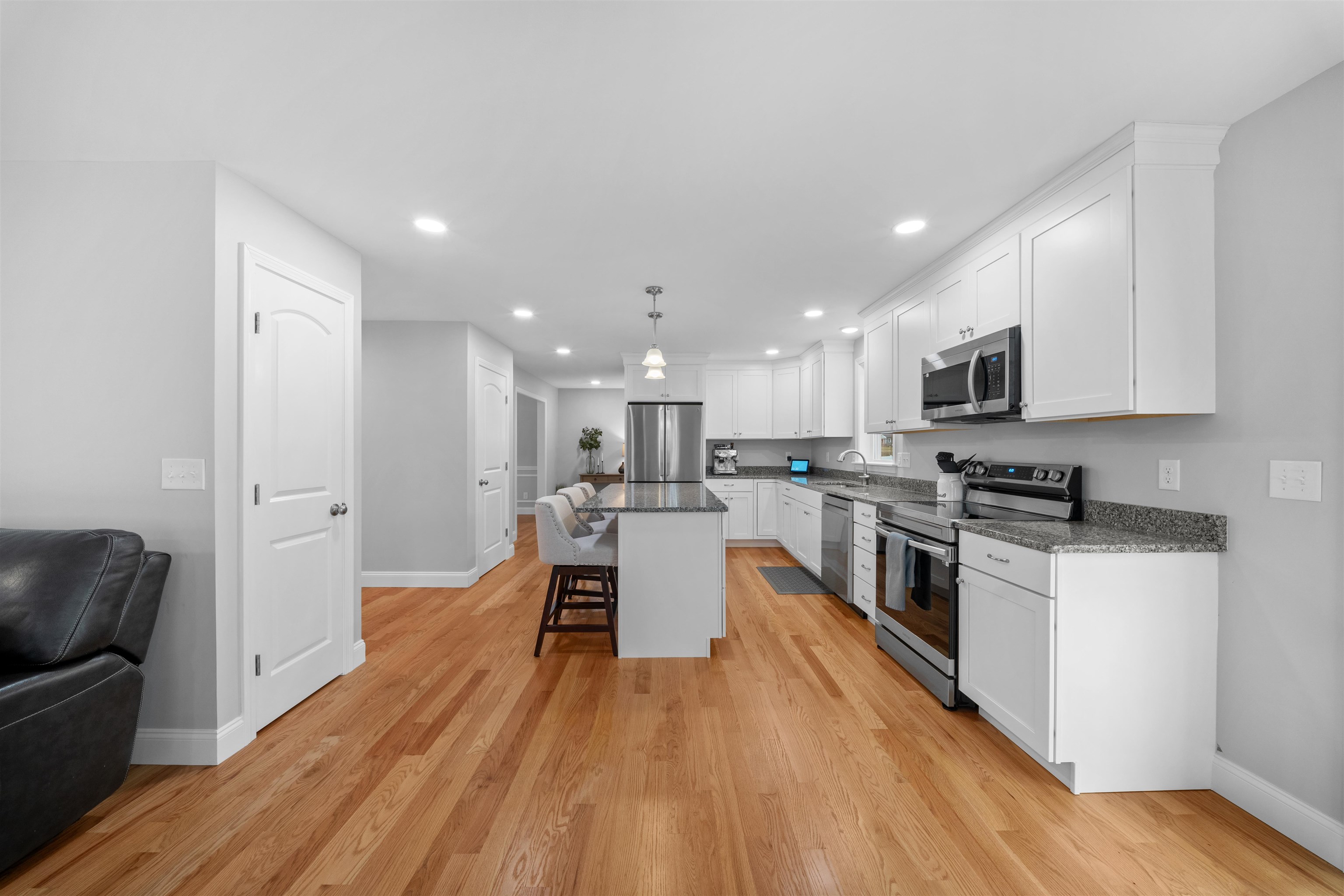 4 Lorelai Way, Nashua, NH 03062