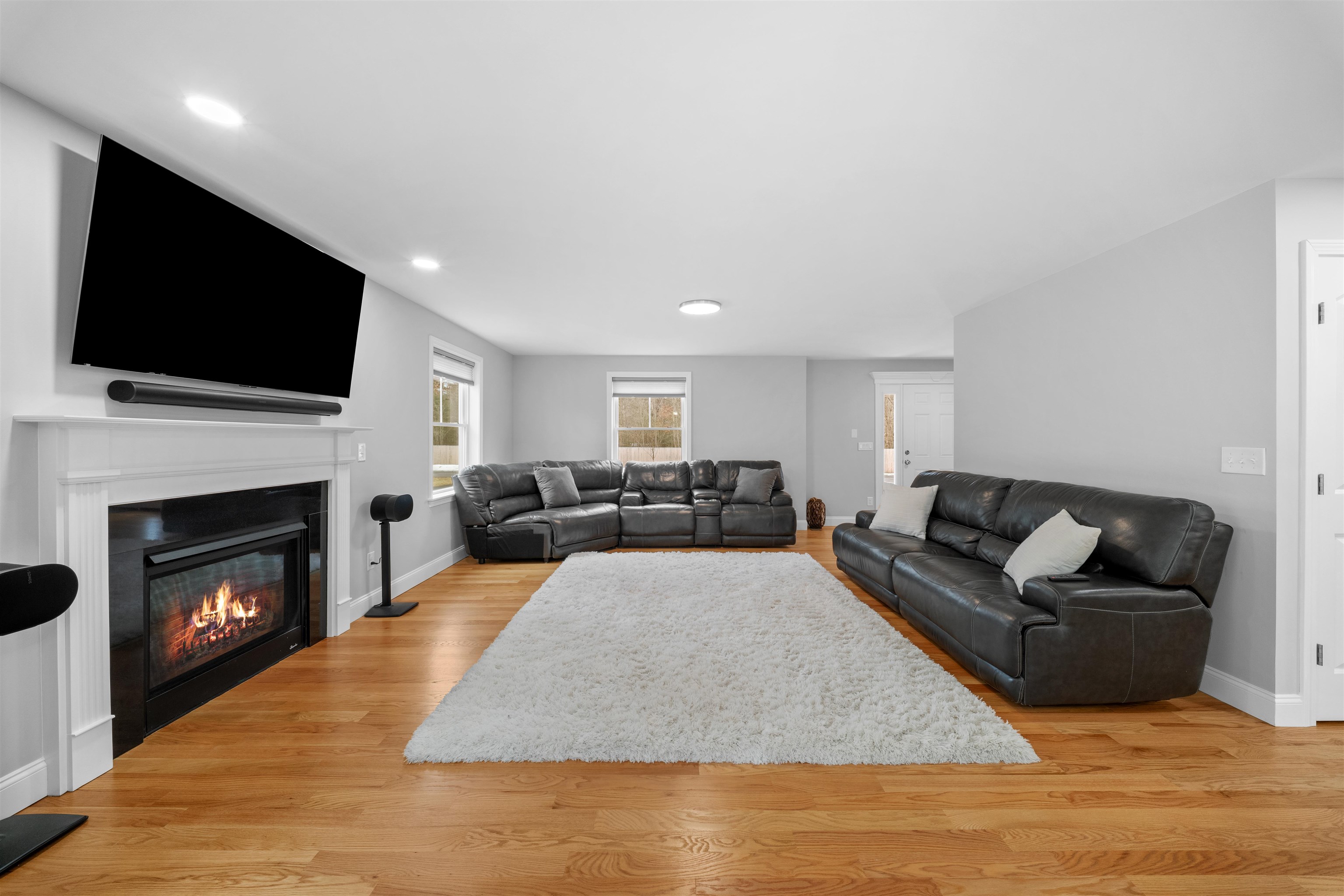 4 Lorelai Way, Nashua, NH 03062