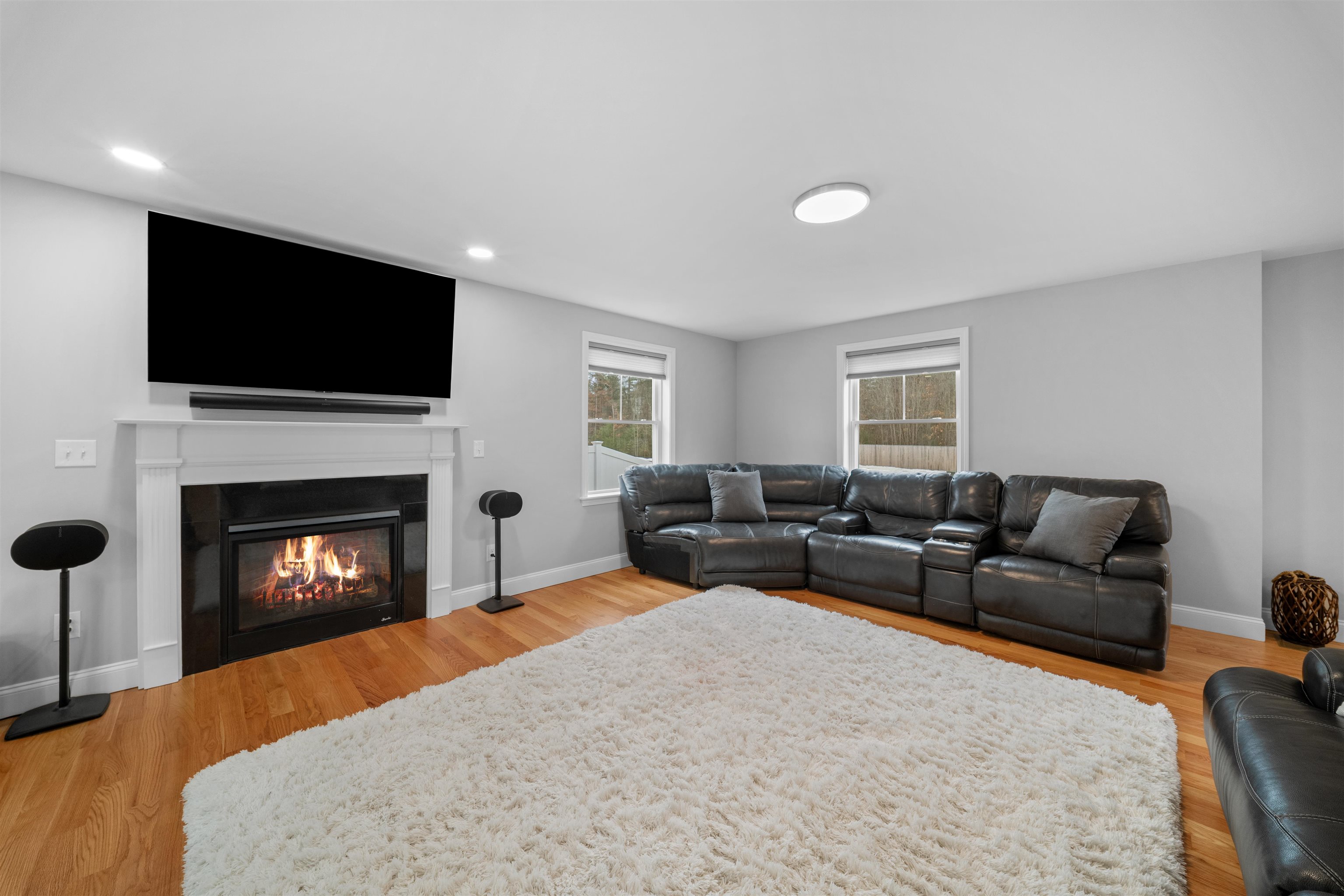 4 Lorelai Way, Nashua, NH 03062