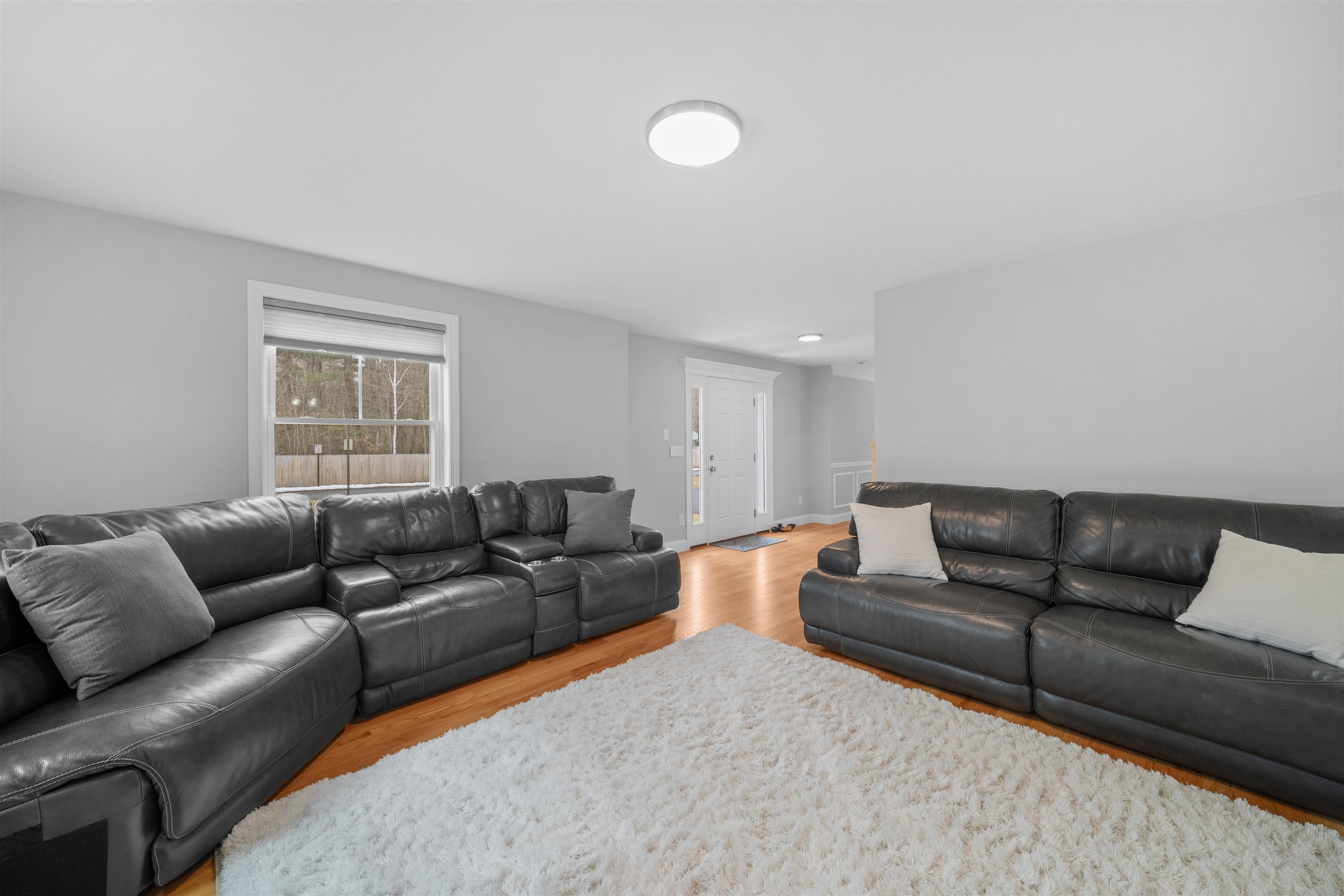 4 Lorelai Way, Nashua, NH 03062