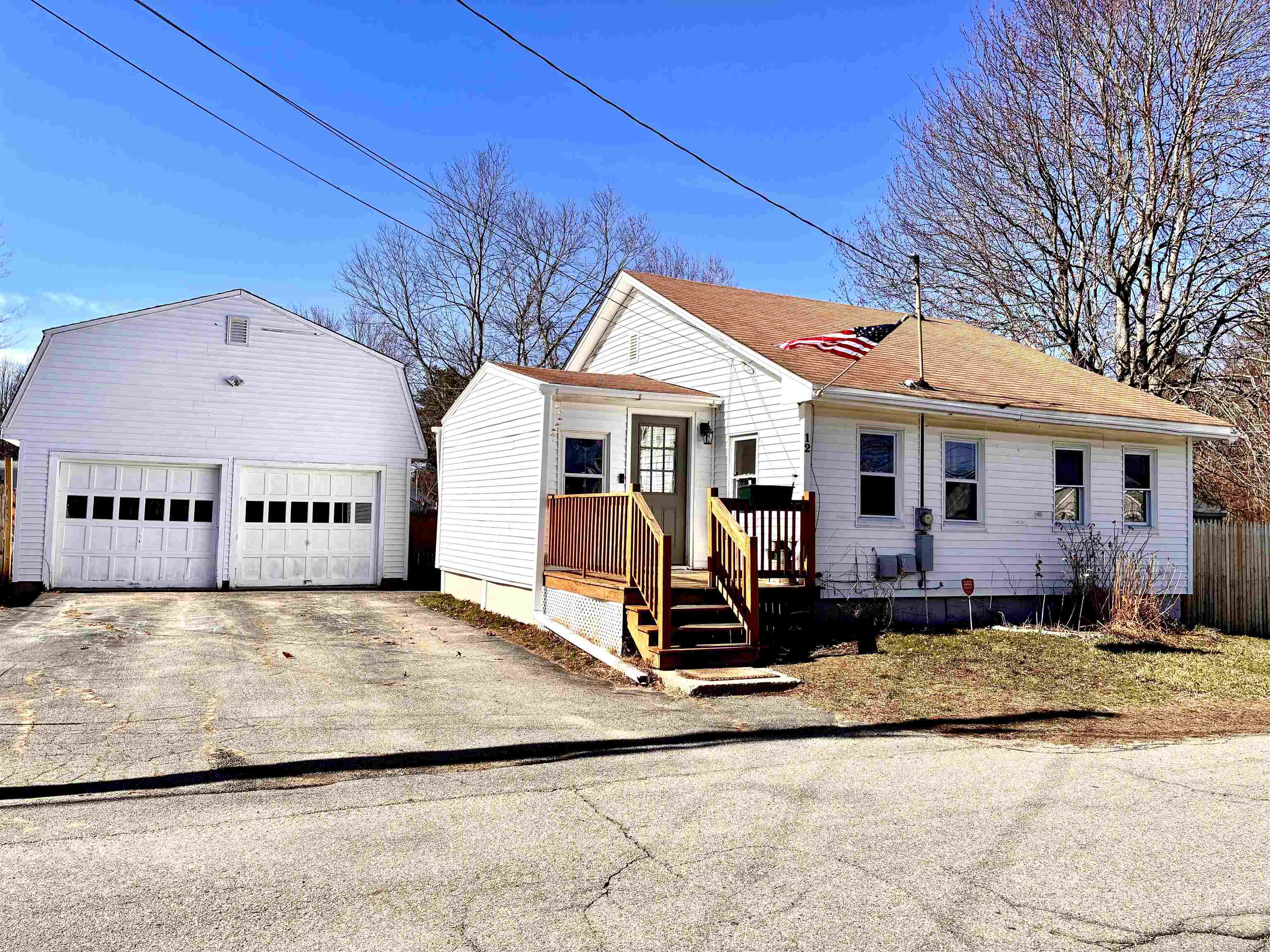 12 Lawn Ave, Rochester, NH 03867