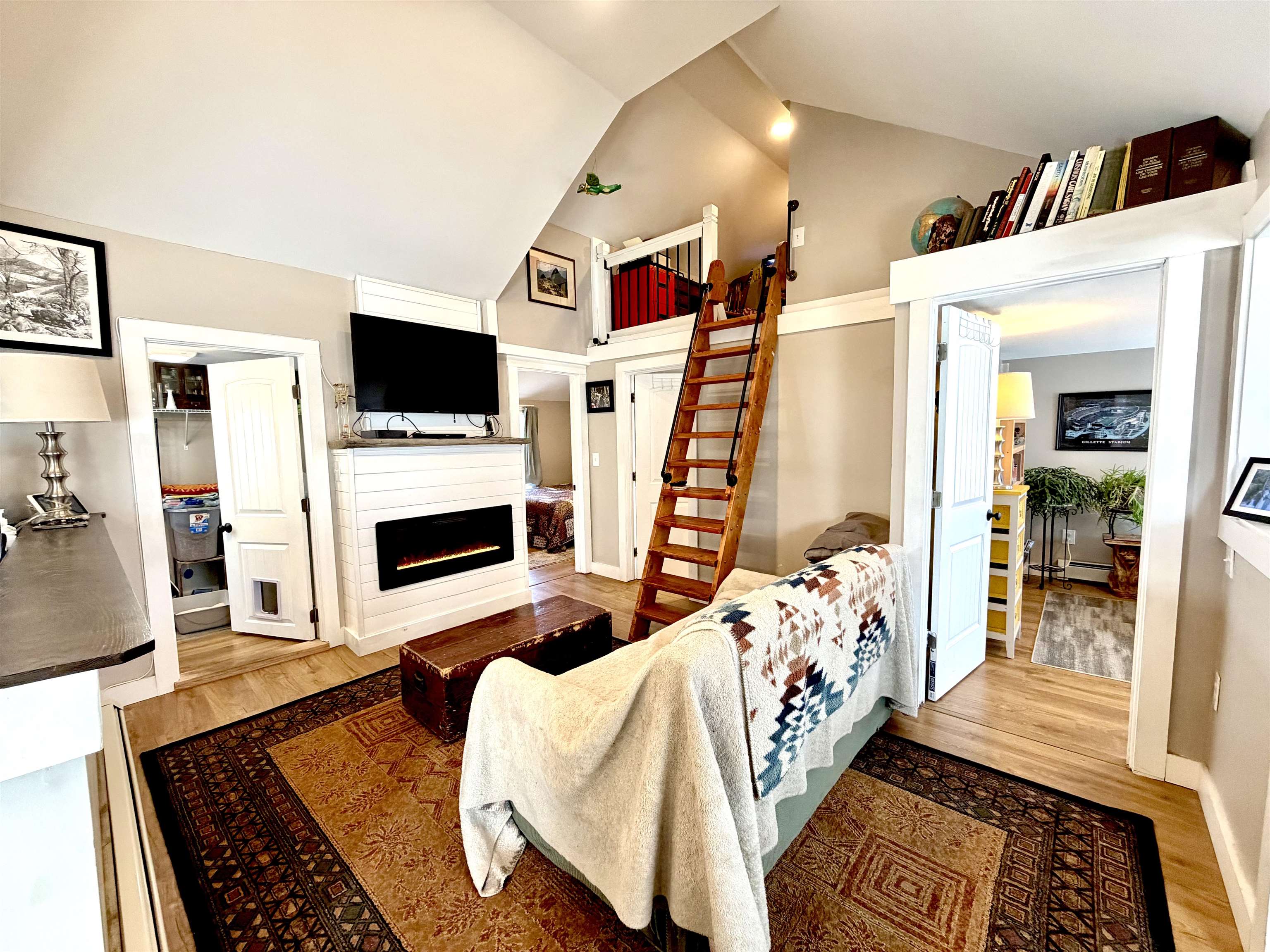 12 Lawn Ave, Rochester, NH 03867