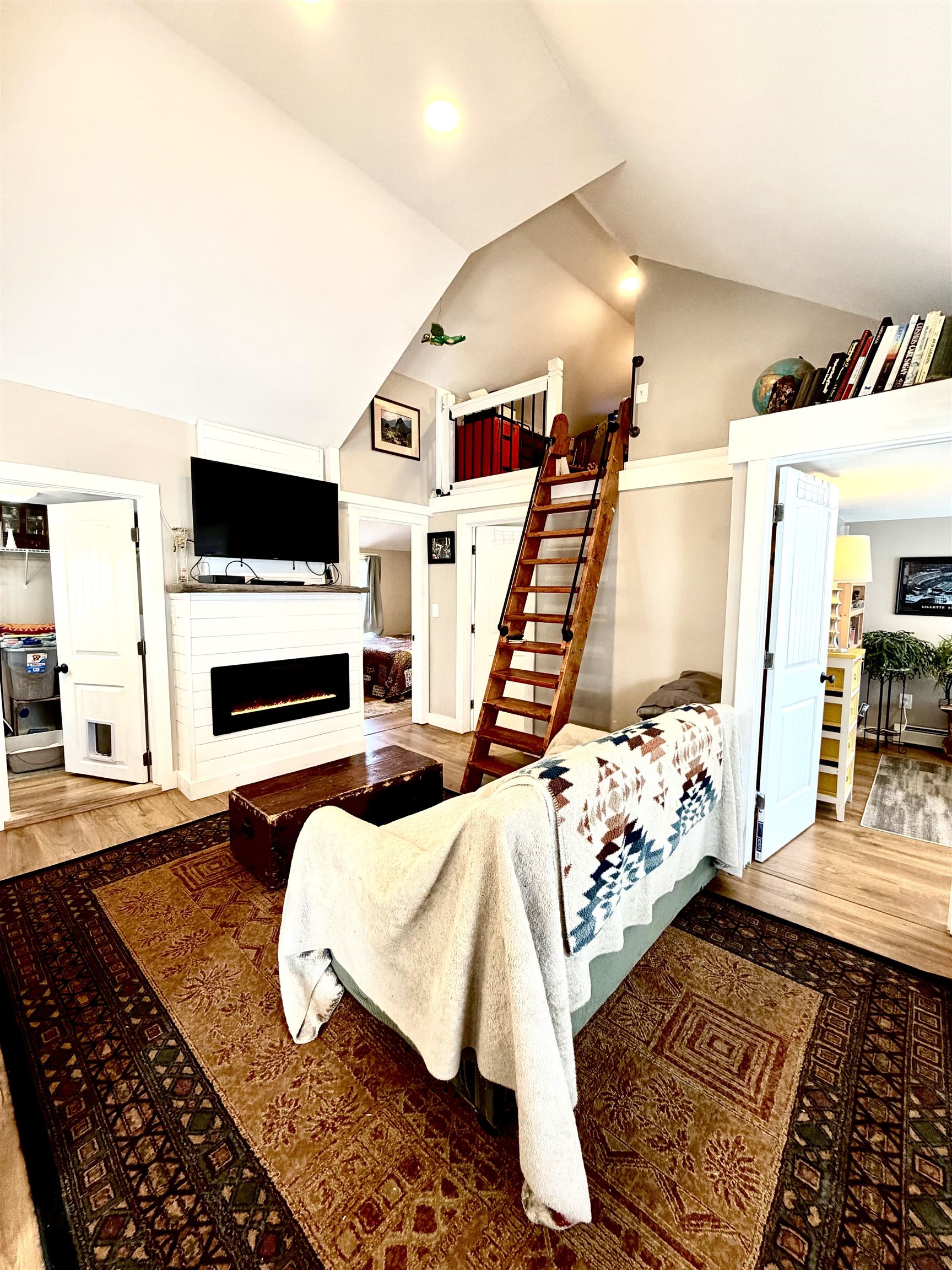 12 Lawn Ave, Rochester, NH 03867