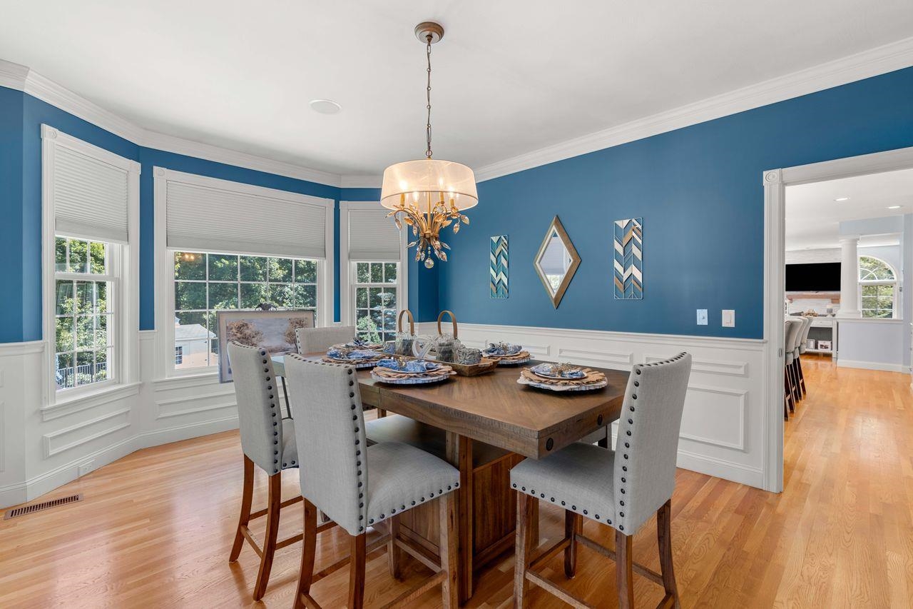 27 Mcafee Farm Rd, Bedford, NH 03110