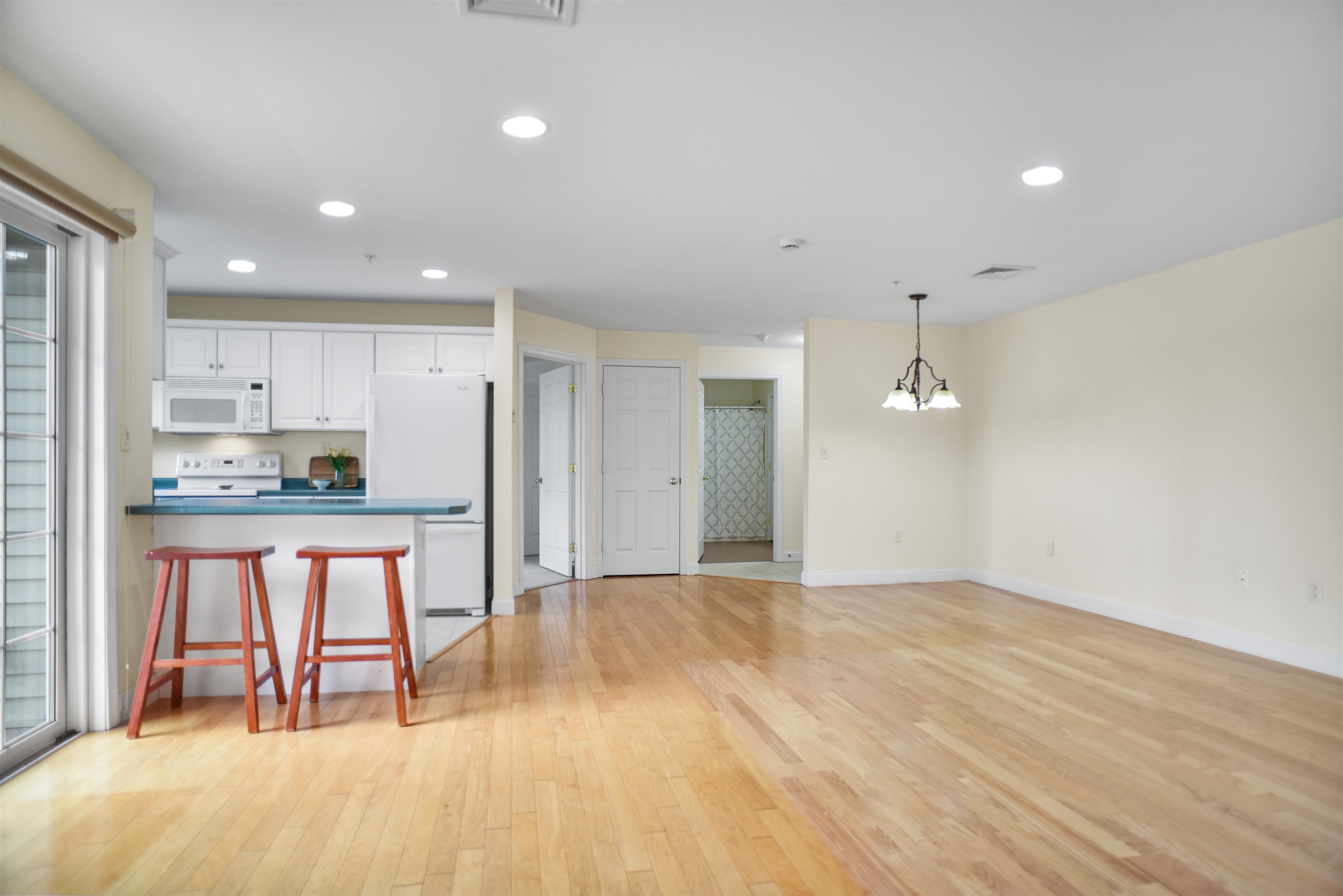 59 Cluff Rd, Salem, NH 03079