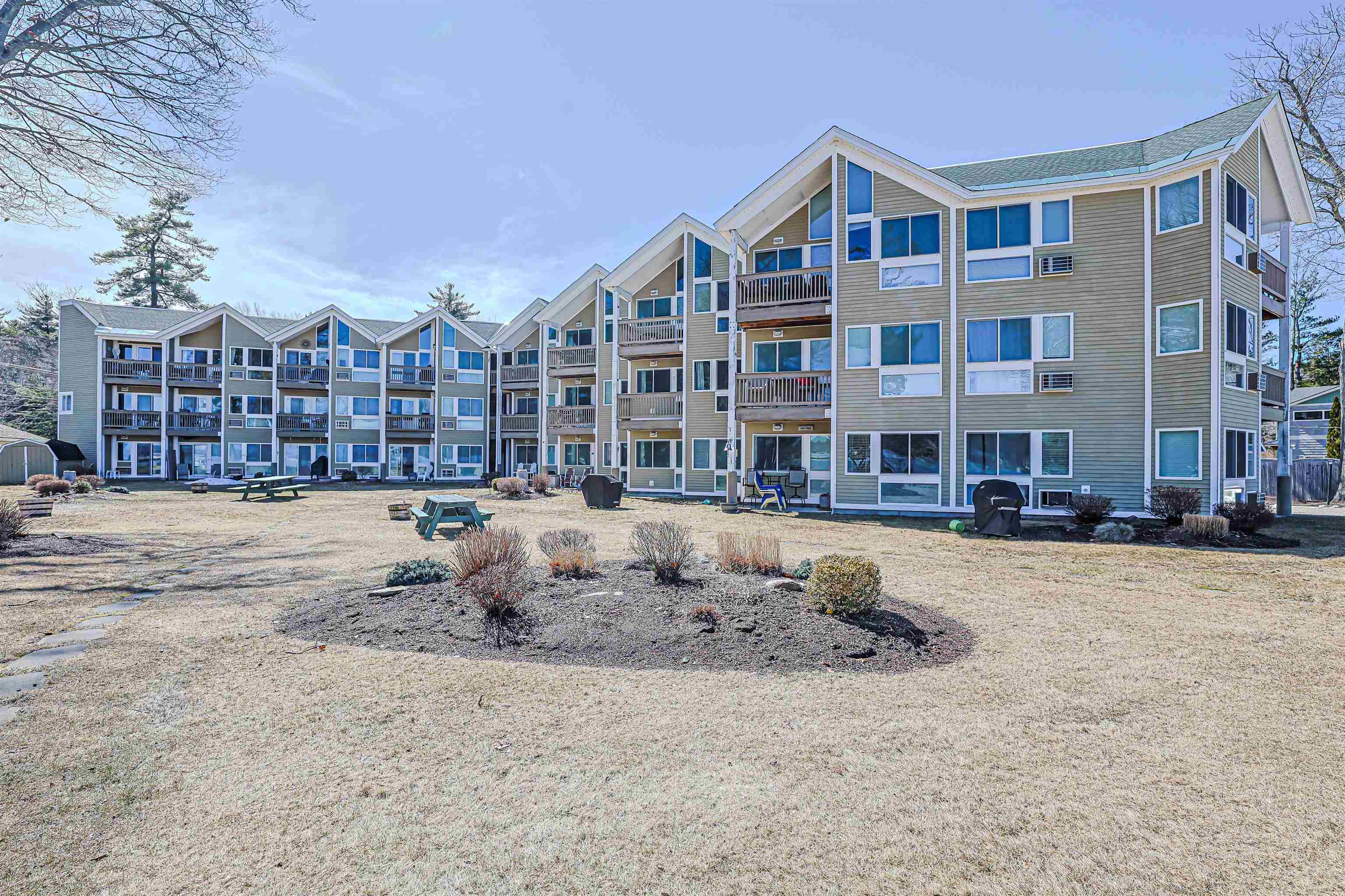 115 Weirs Rd, Gilford, NH 03249