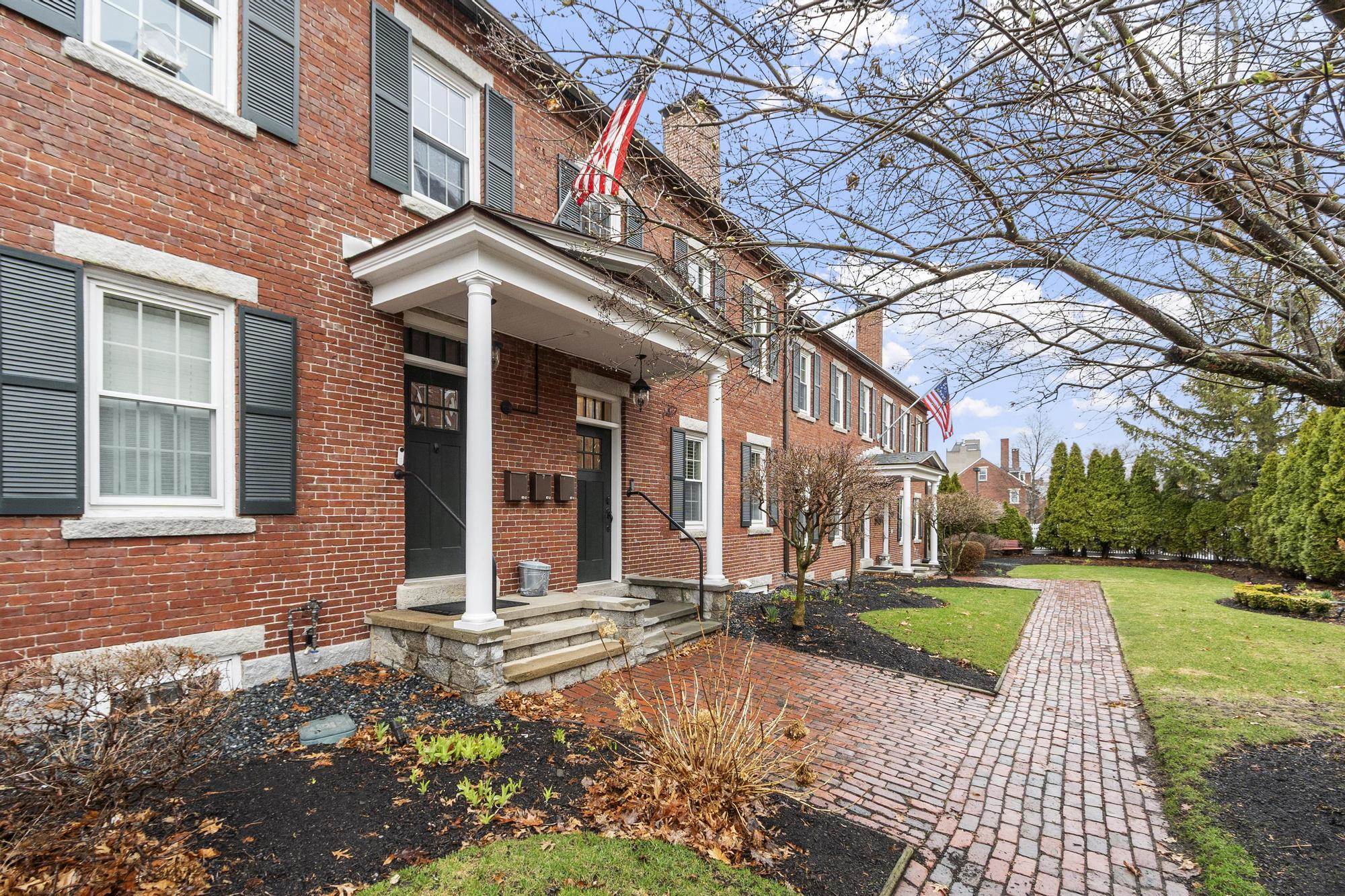 67 West Merrimack St, Manchester, NH 03101