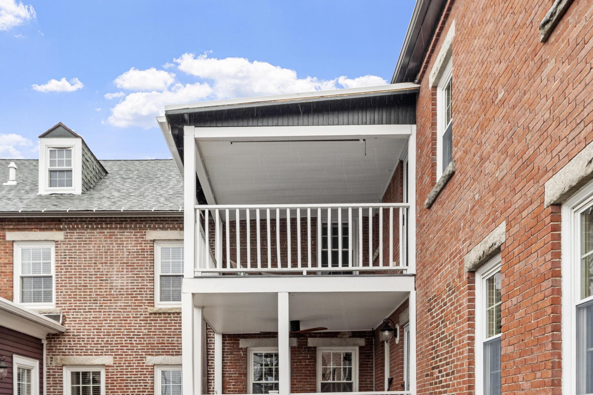 67 West Merrimack St, Manchester, NH 03101