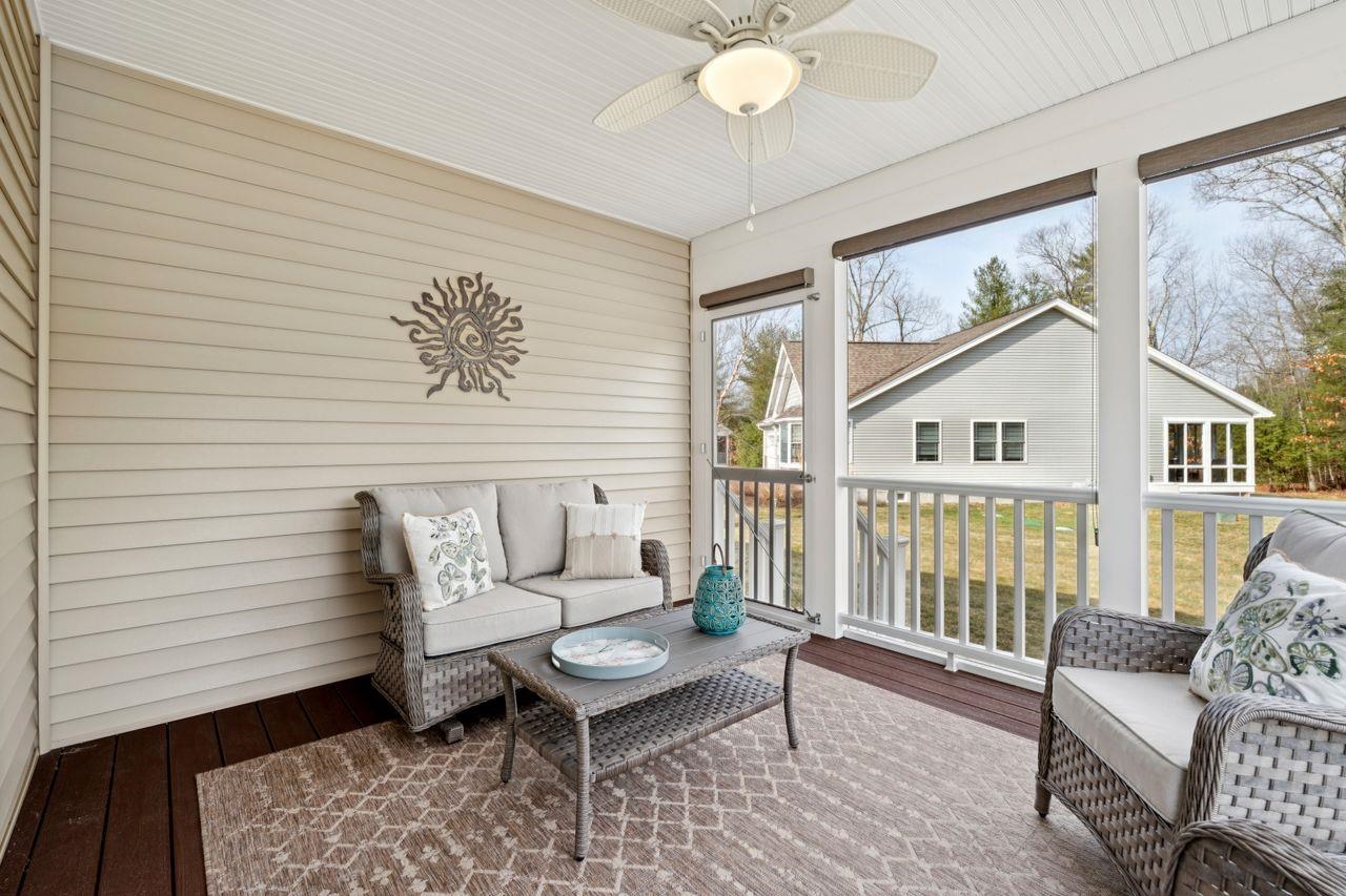 11 Castle Ct, Kingston, NH 03848