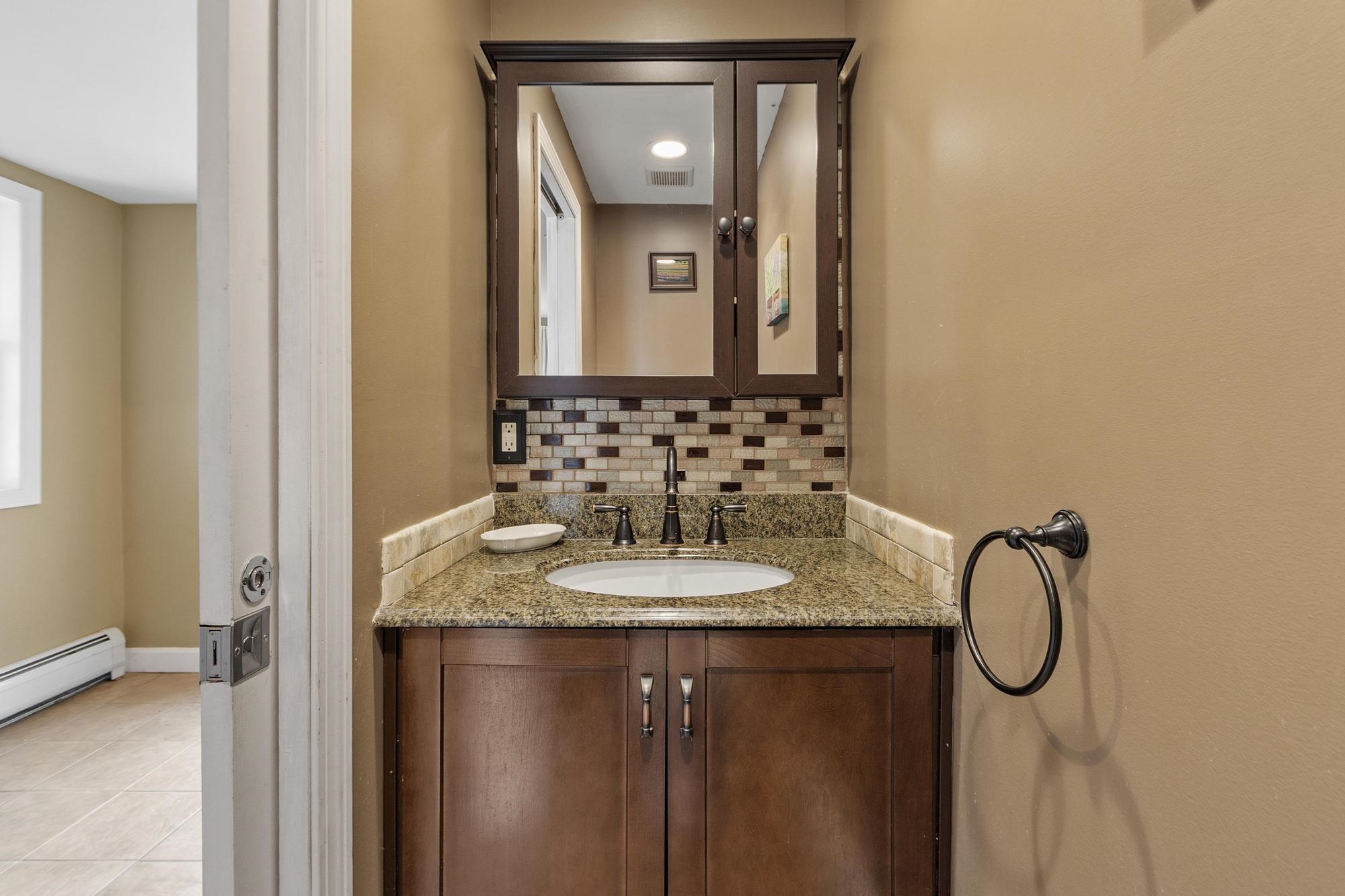 22 Marguerite St, Keene, NH 03431