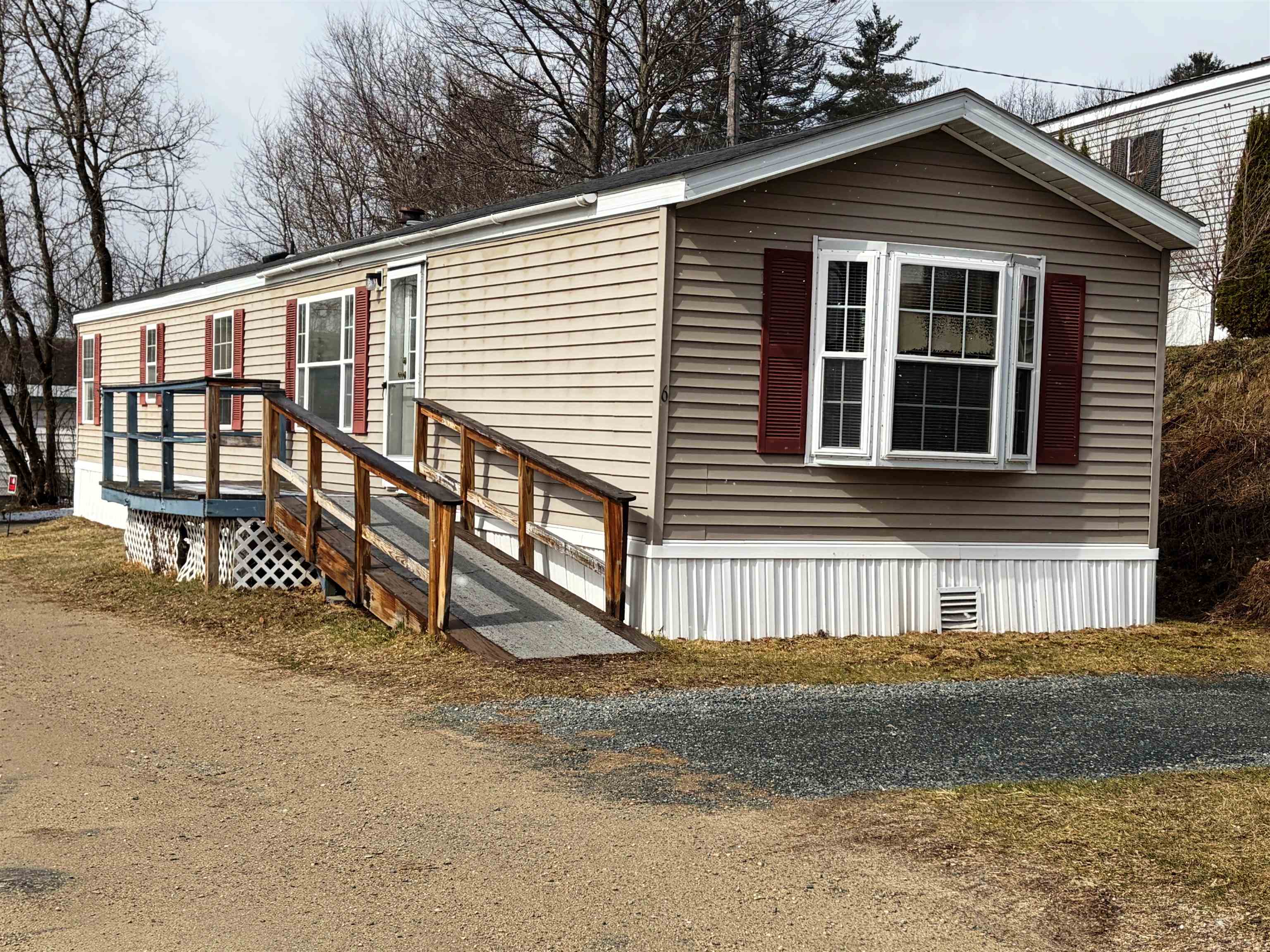6 Hilltop Manor Mobile Home Pk, Littleton, NH 03561