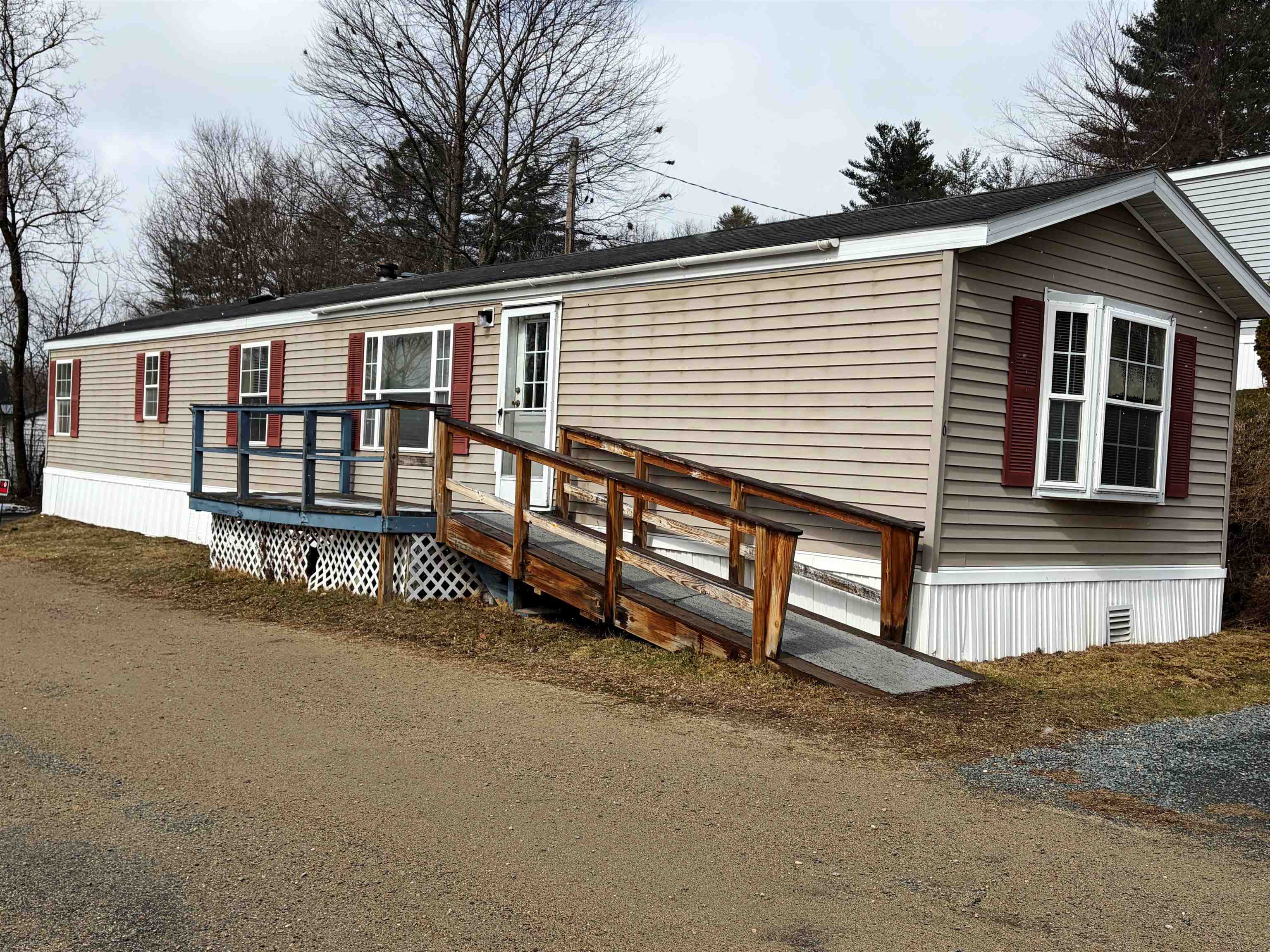 6 Hilltop Manor Mobile Home Pk, Littleton, NH 03561