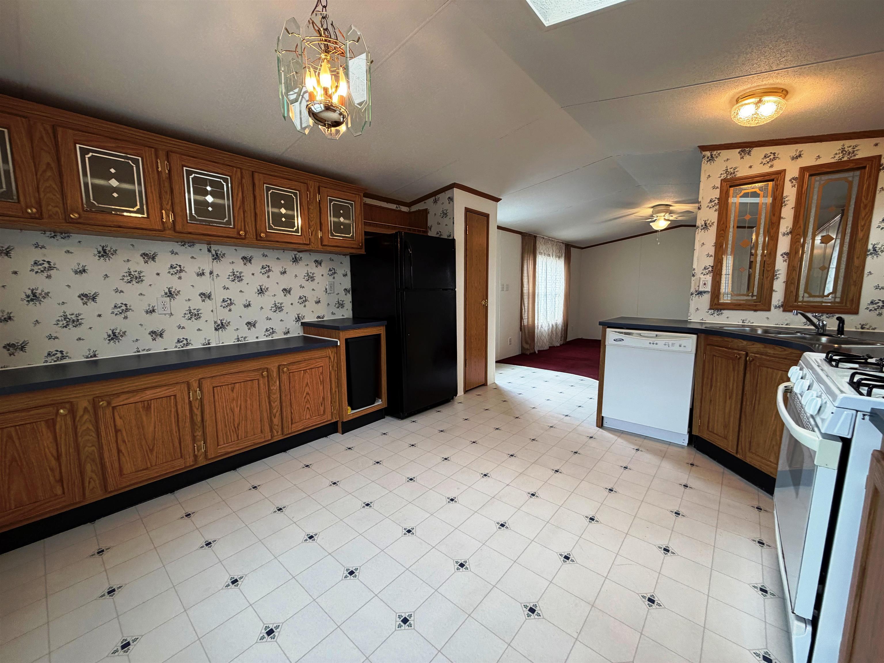 6 Hilltop Manor Mobile Home Pk, Littleton, NH 03561