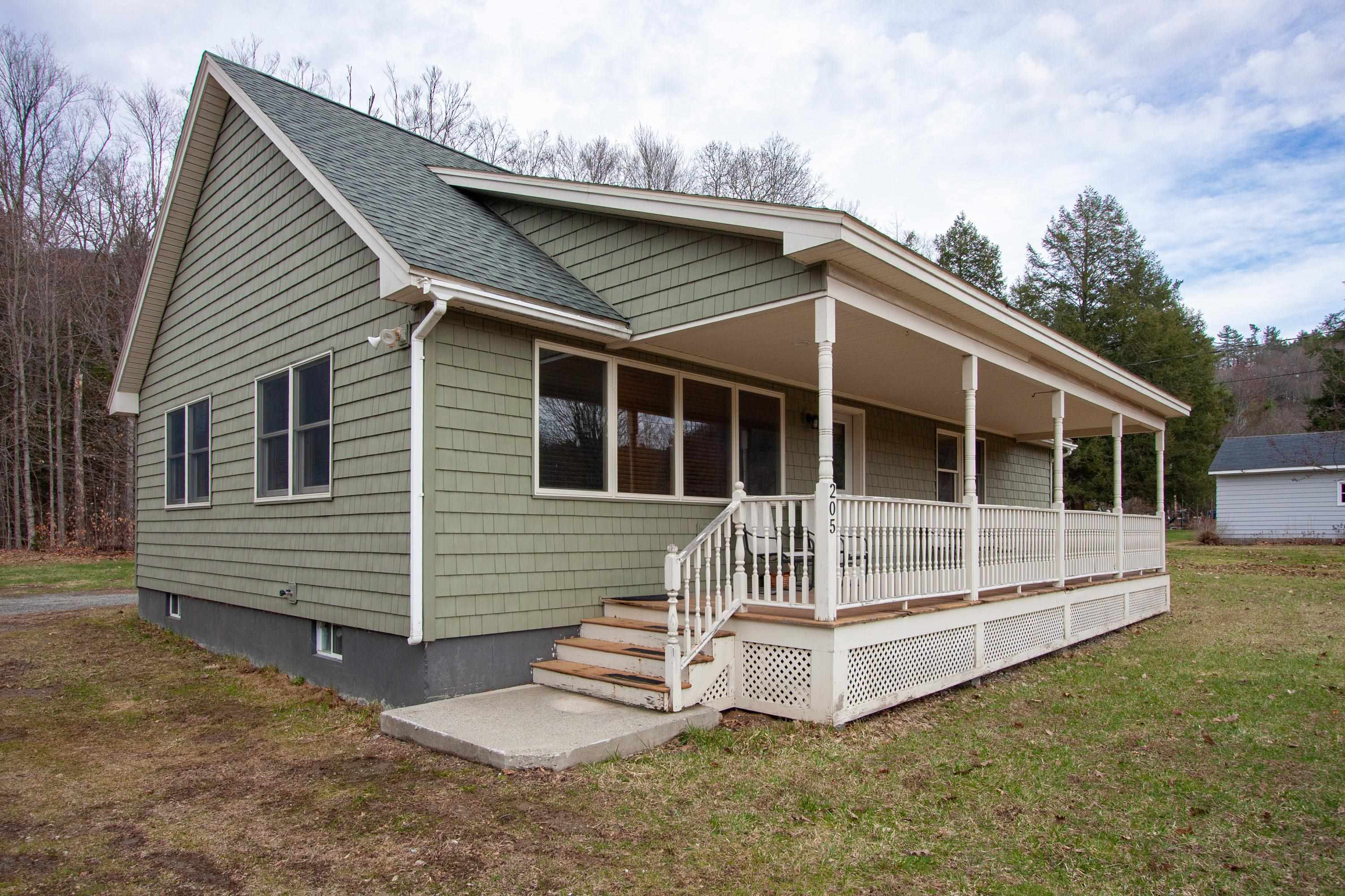 ROCKING CHAIR COVERED PORCH