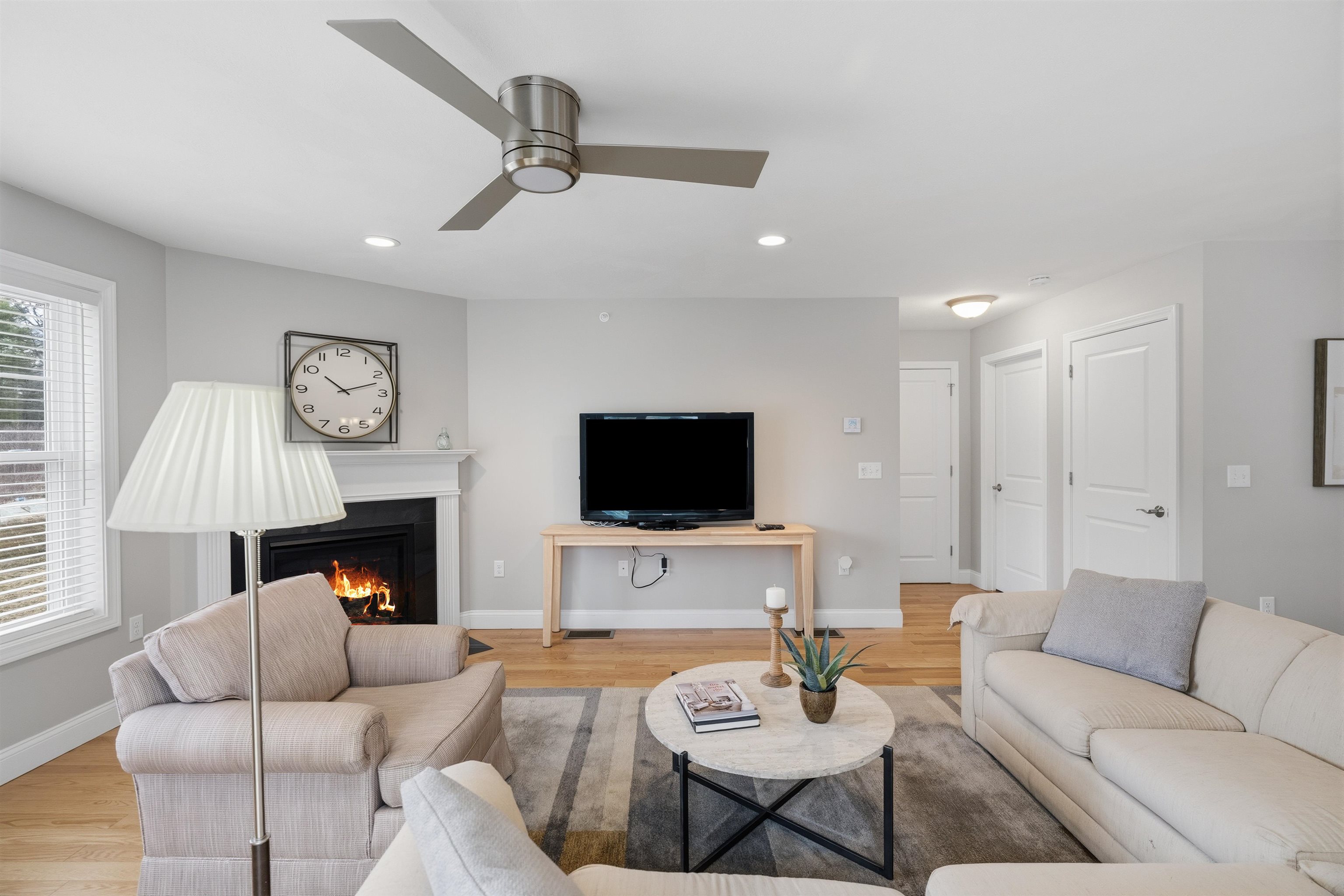 9 Redwood Rd, Pelham, NH 03076