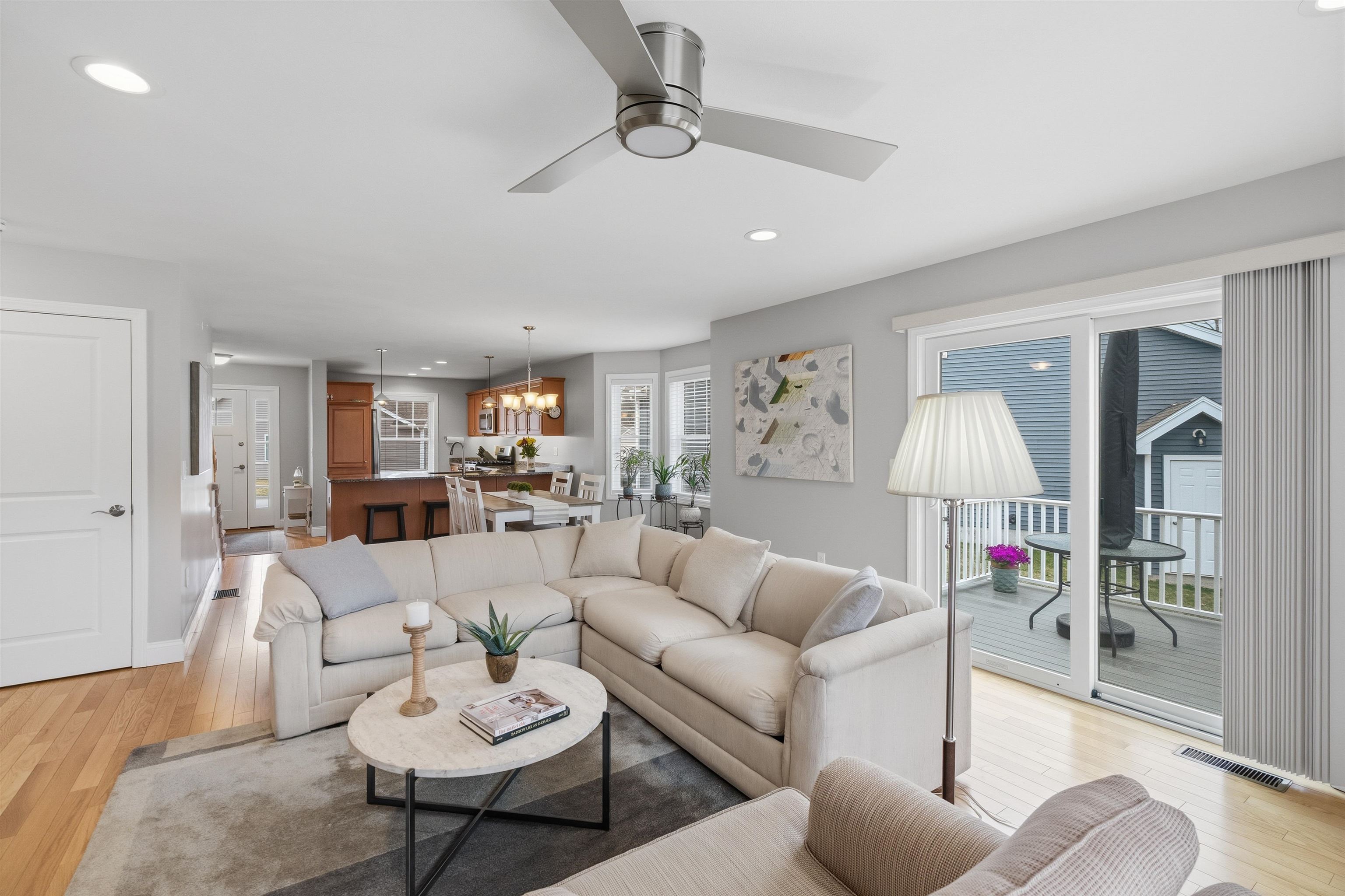 9 Redwood Rd, Pelham, NH 03076