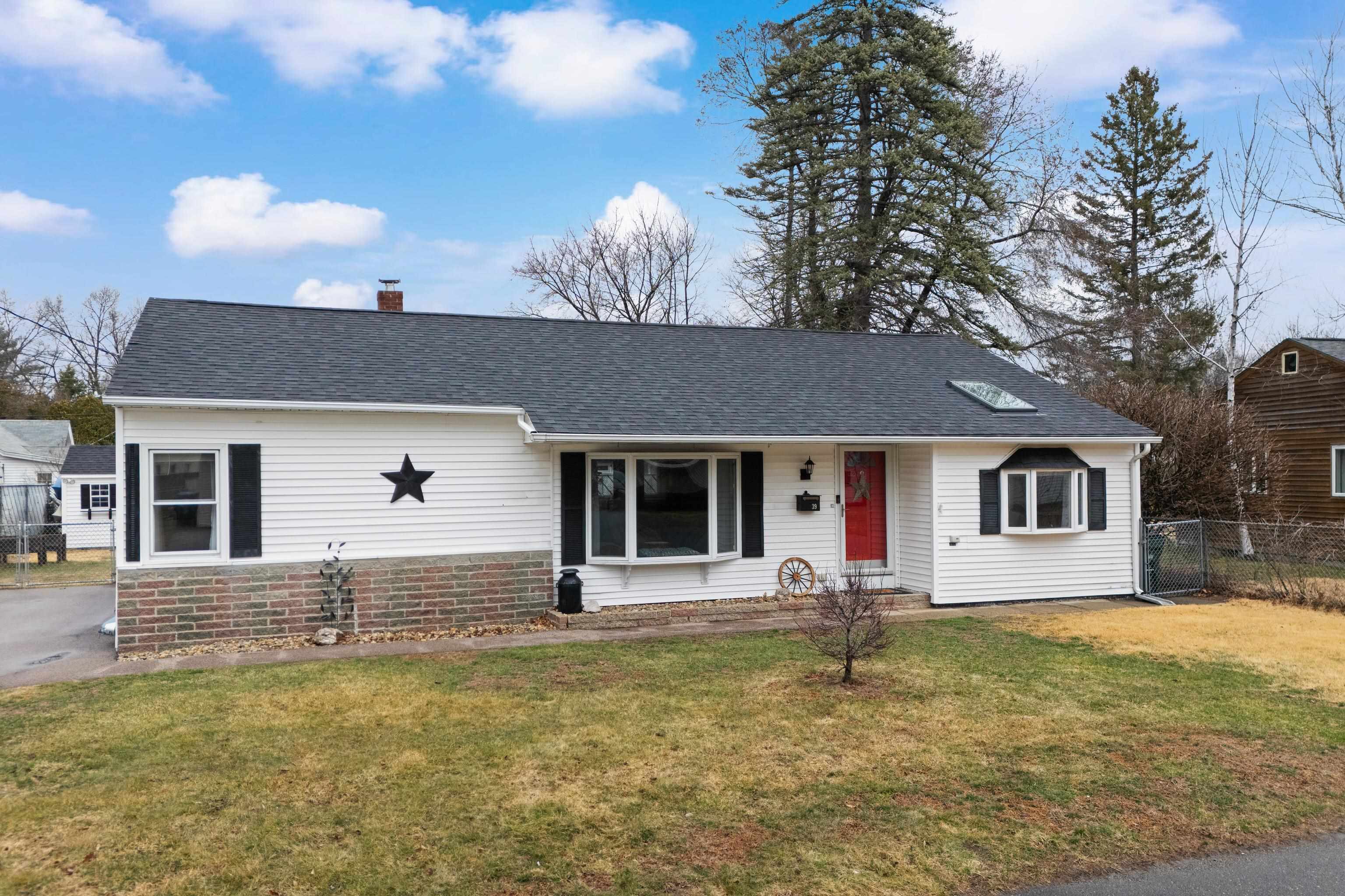 39 Ann Ave, Manchester, NH 03102