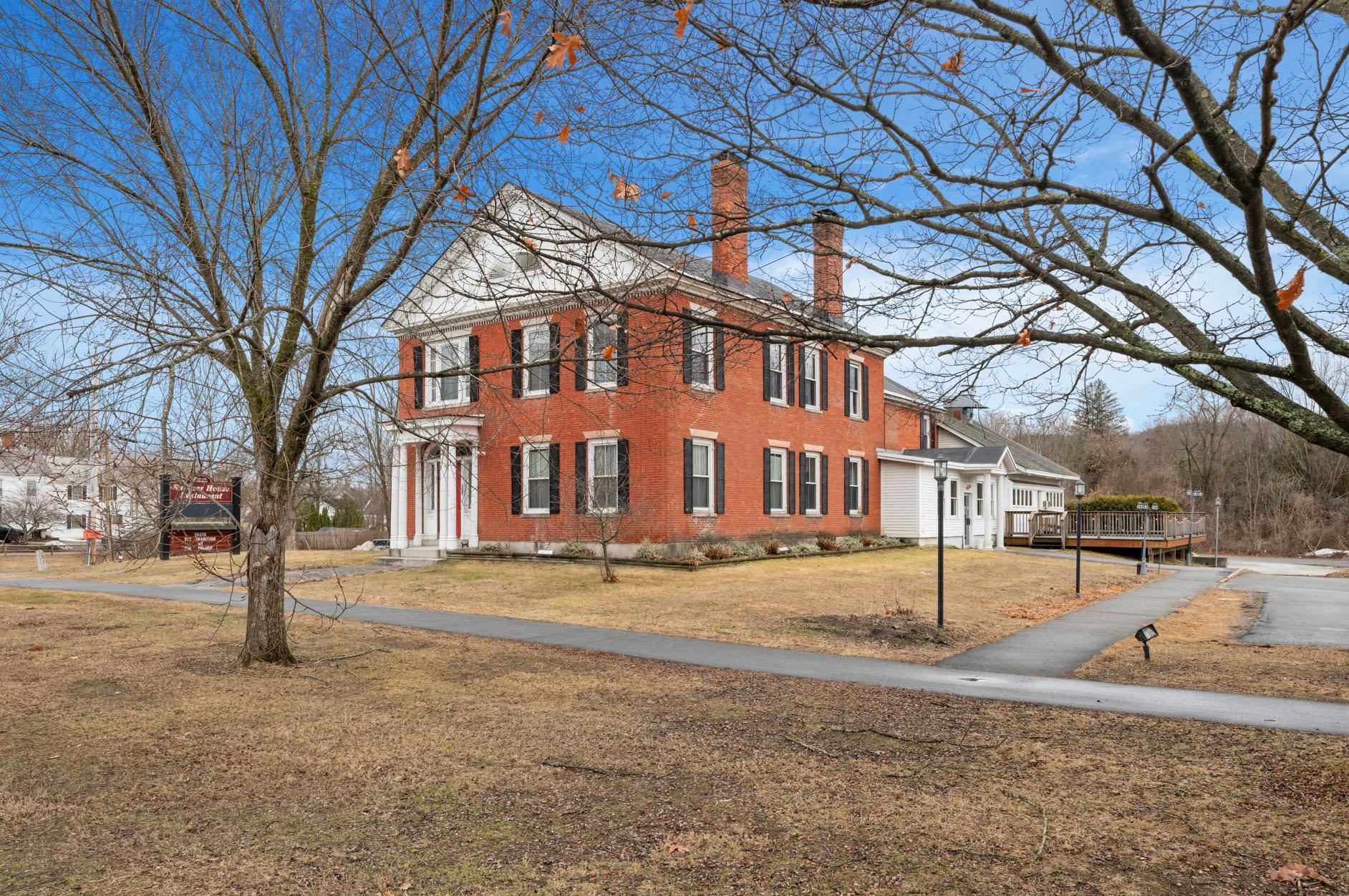 122 Main St, Charlestown, NH 03603