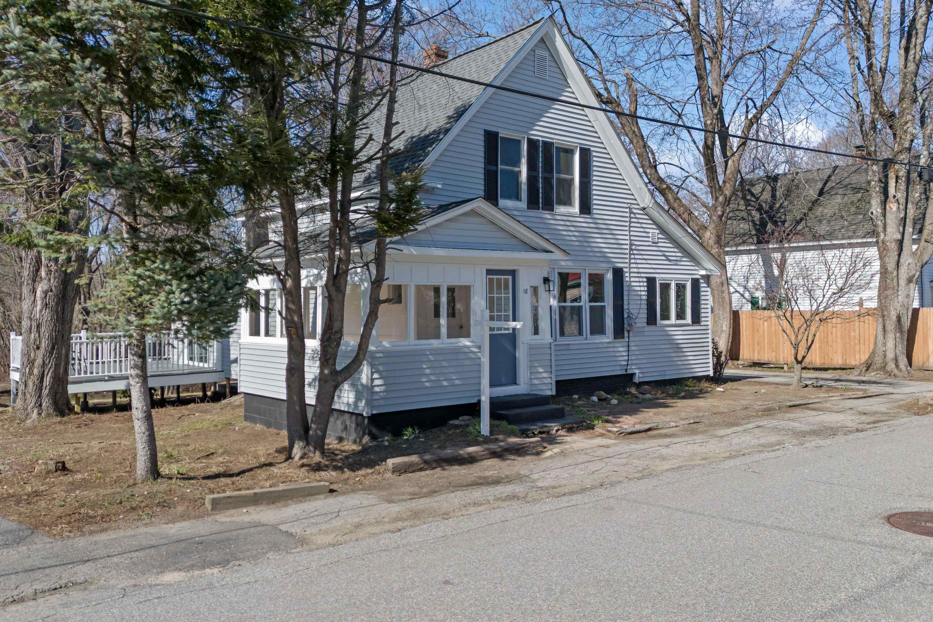 18 Church St, Epping, NH 03042