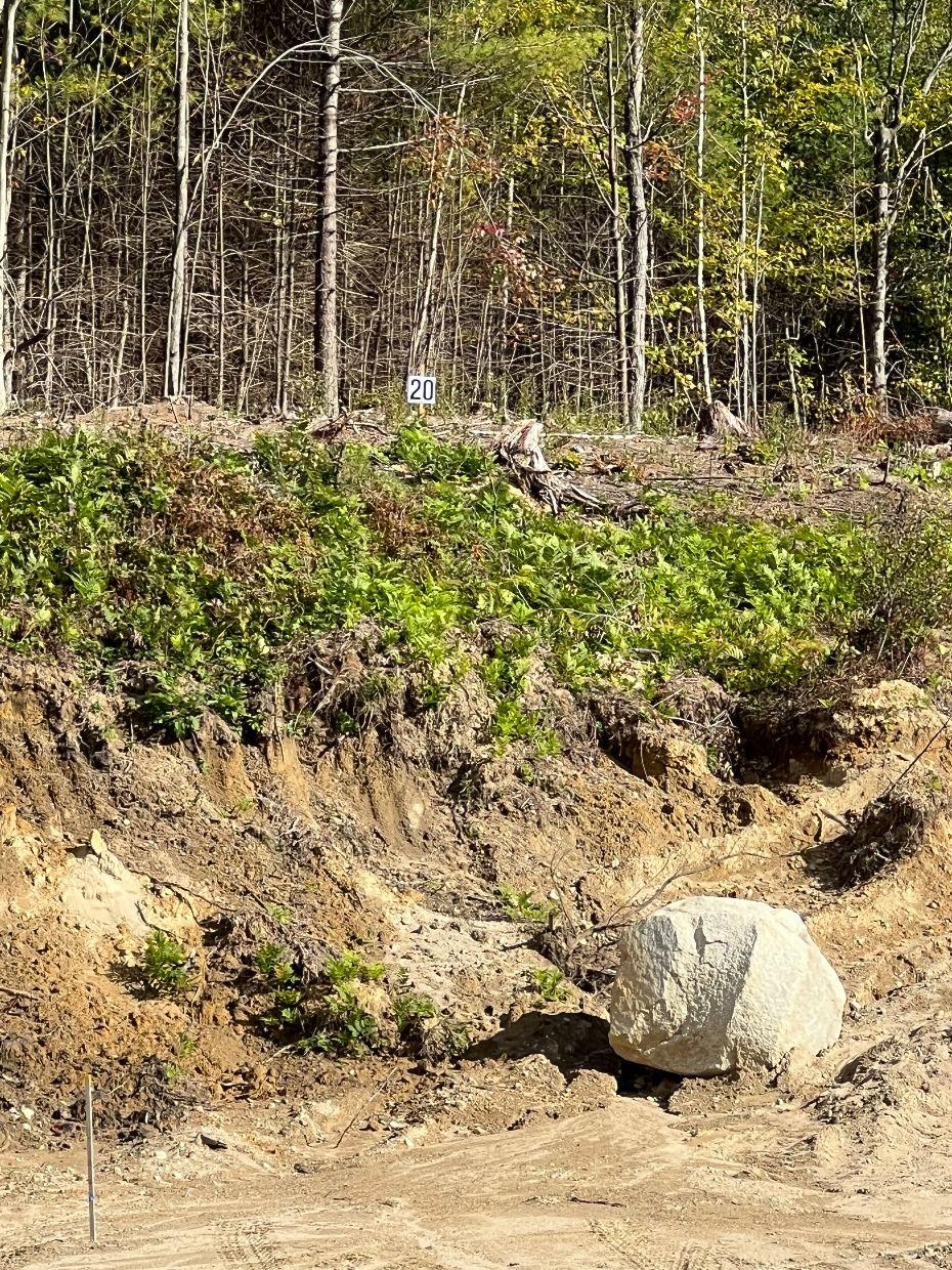 20 Hawthorne Rd, Ossipee, NH 03864