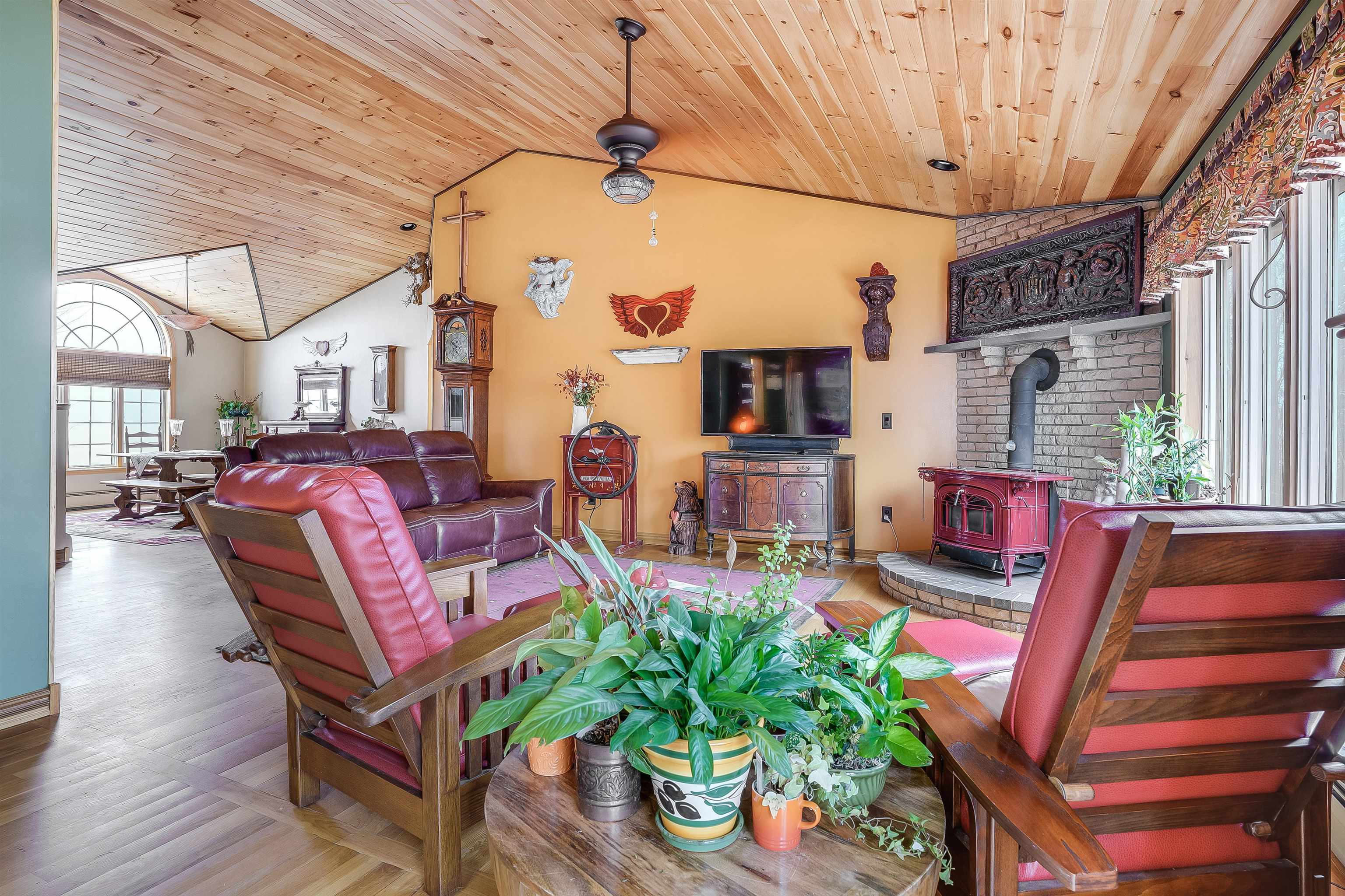 9 Tervo Rd, Rindge, NH 03461